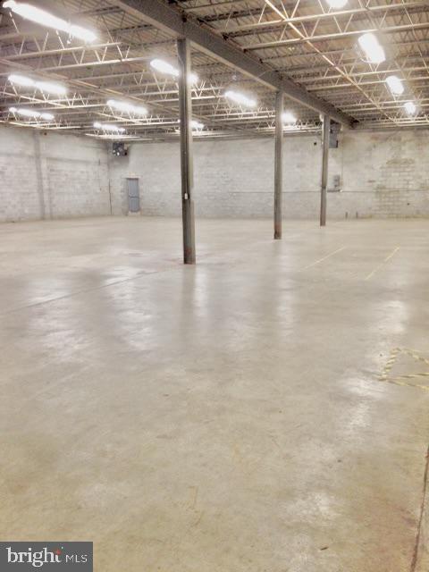 COMMERCE PARK - Commercial Lease