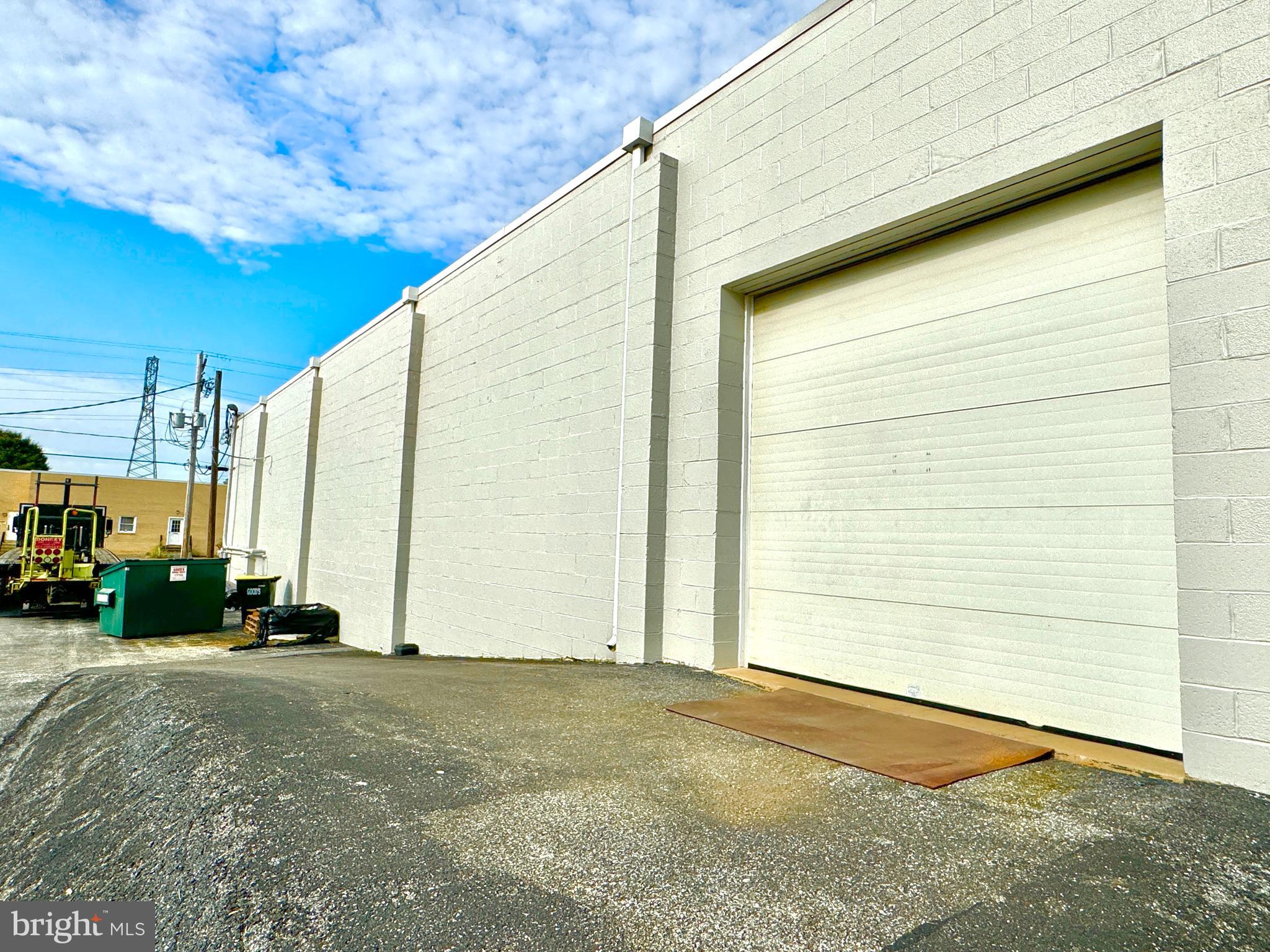 COMMERCE PARK - Commercial Lease