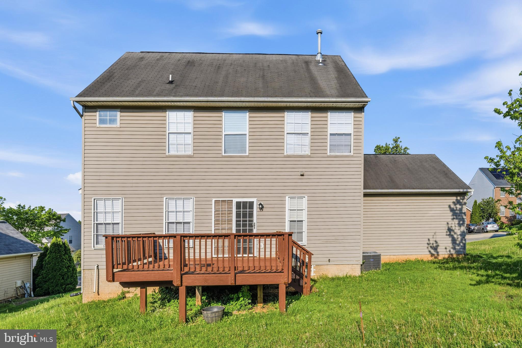 HAWTHORNE HILL - Residential