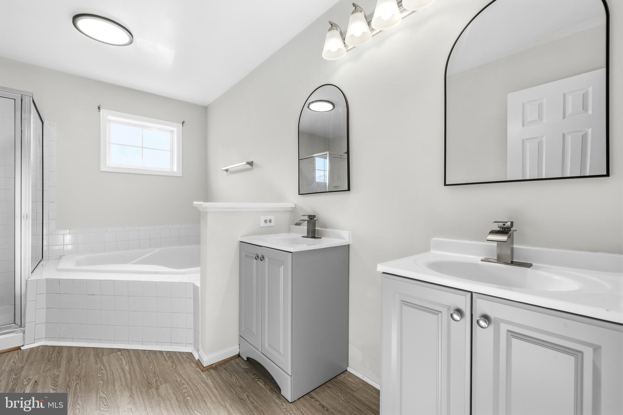 HAWTHORNE HILL - Residential