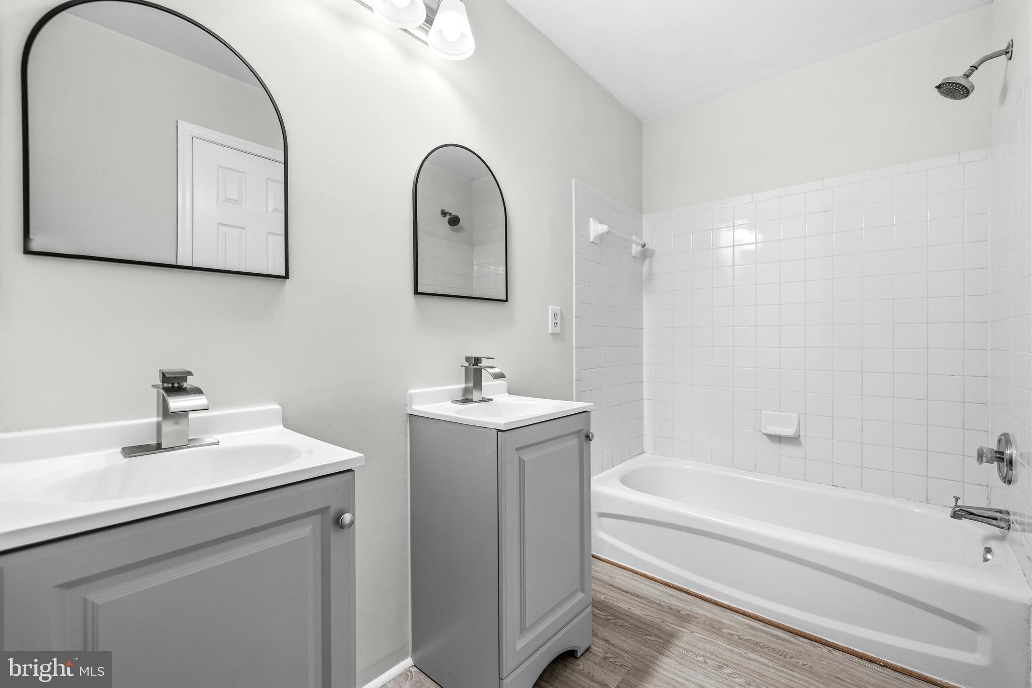 HAWTHORNE HILL - Residential