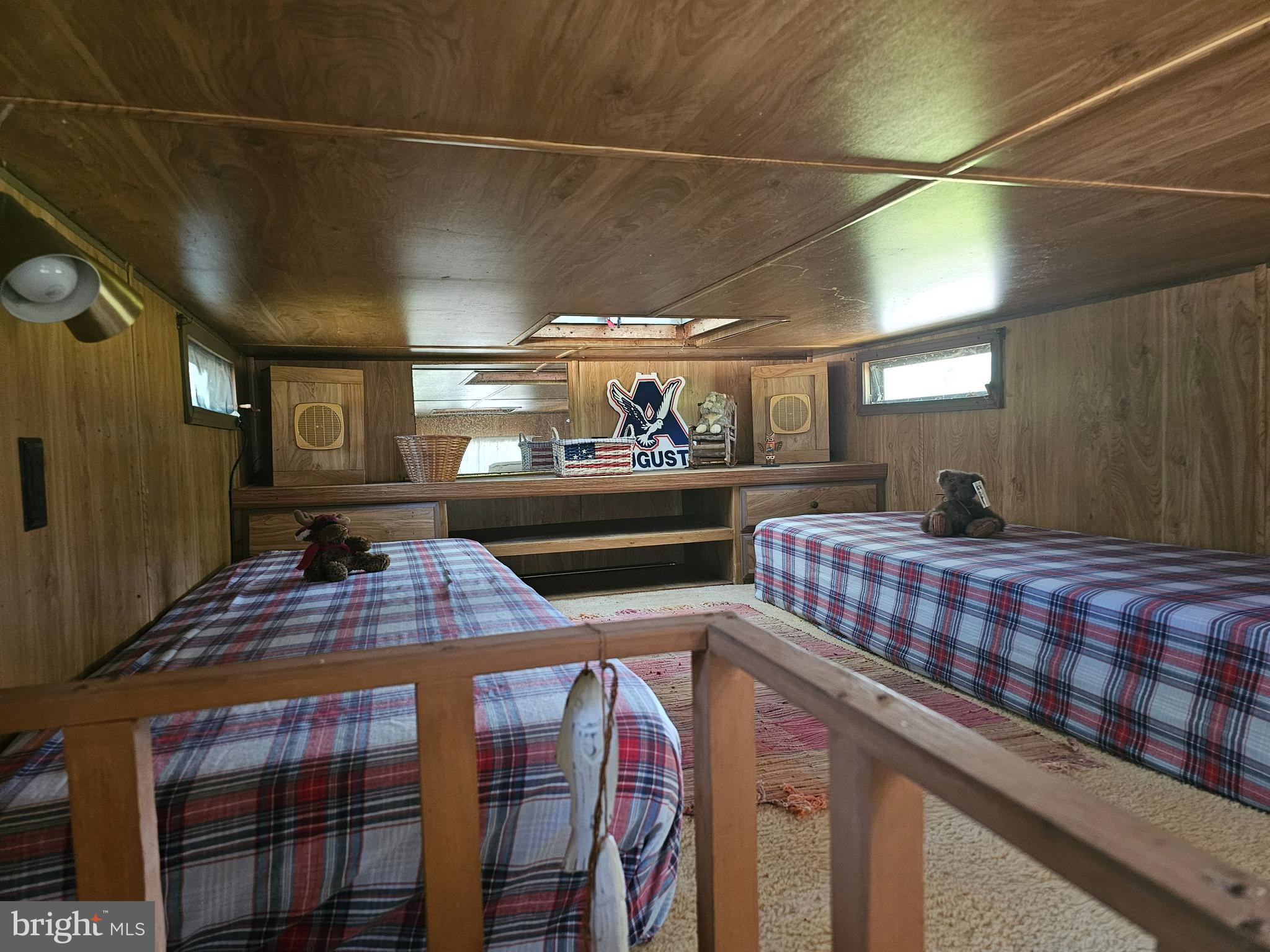 INDIAN ACRES - Residential