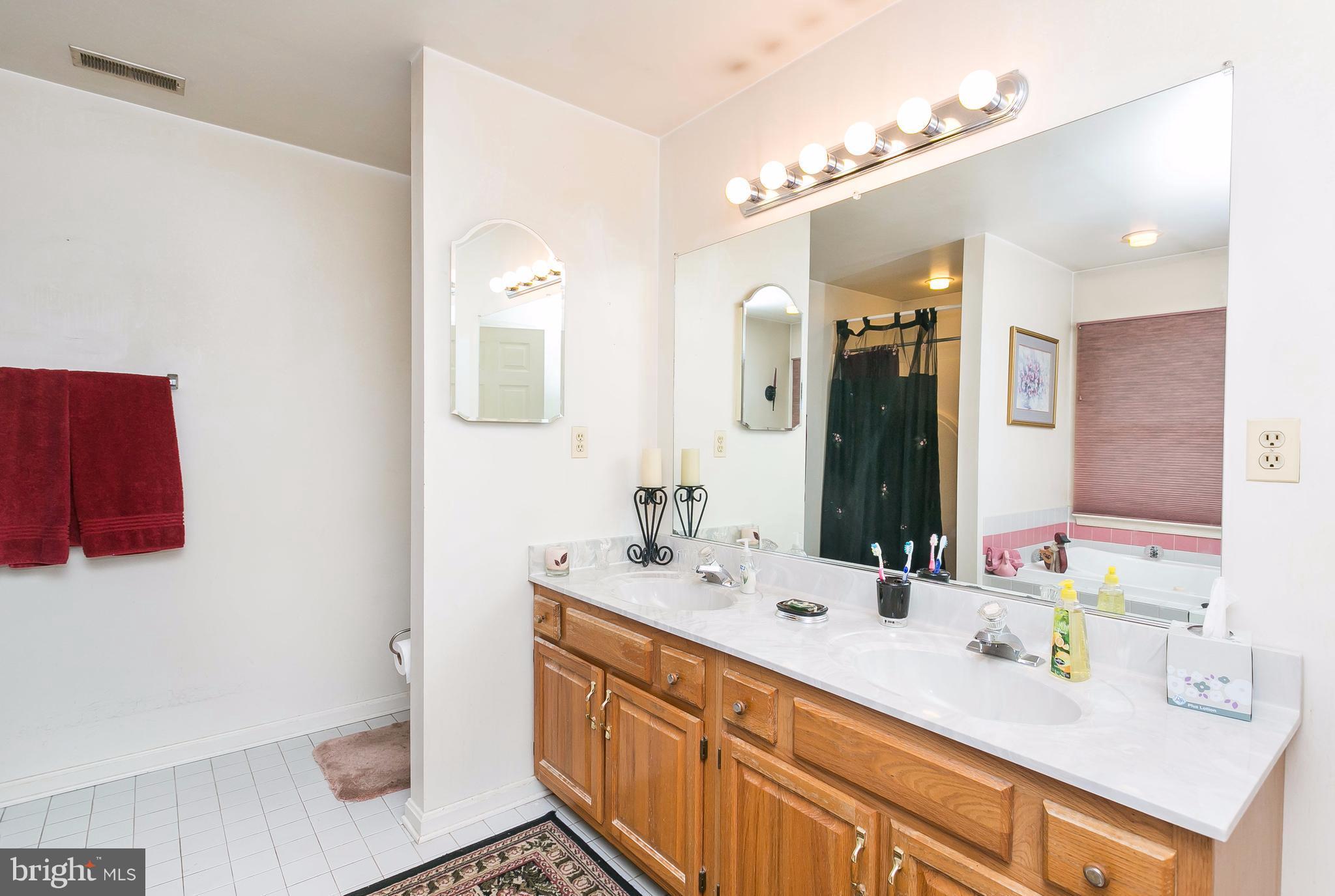 LONGFIELD ESTATES - Residential