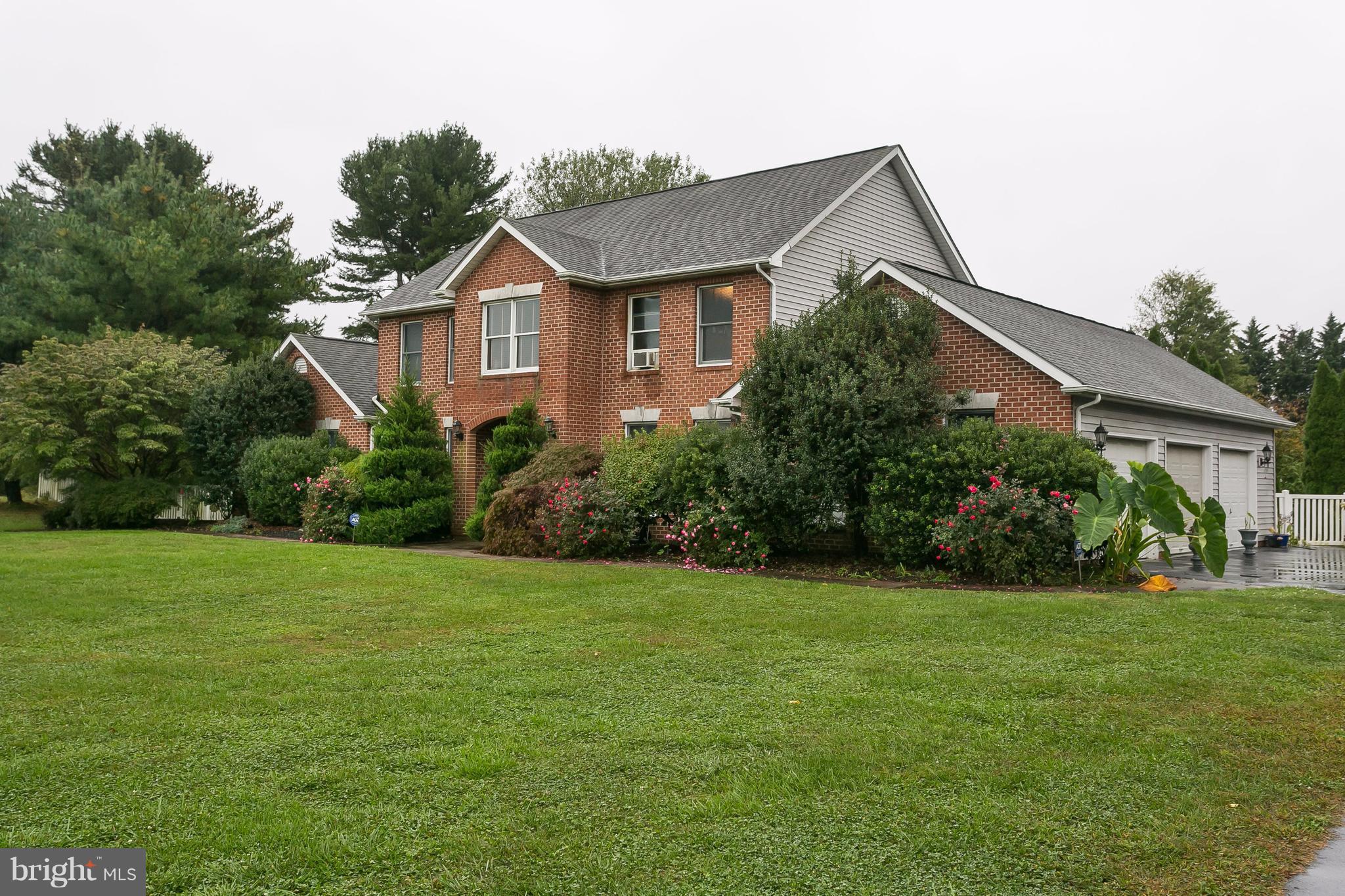 LONGFIELD ESTATES - Residential