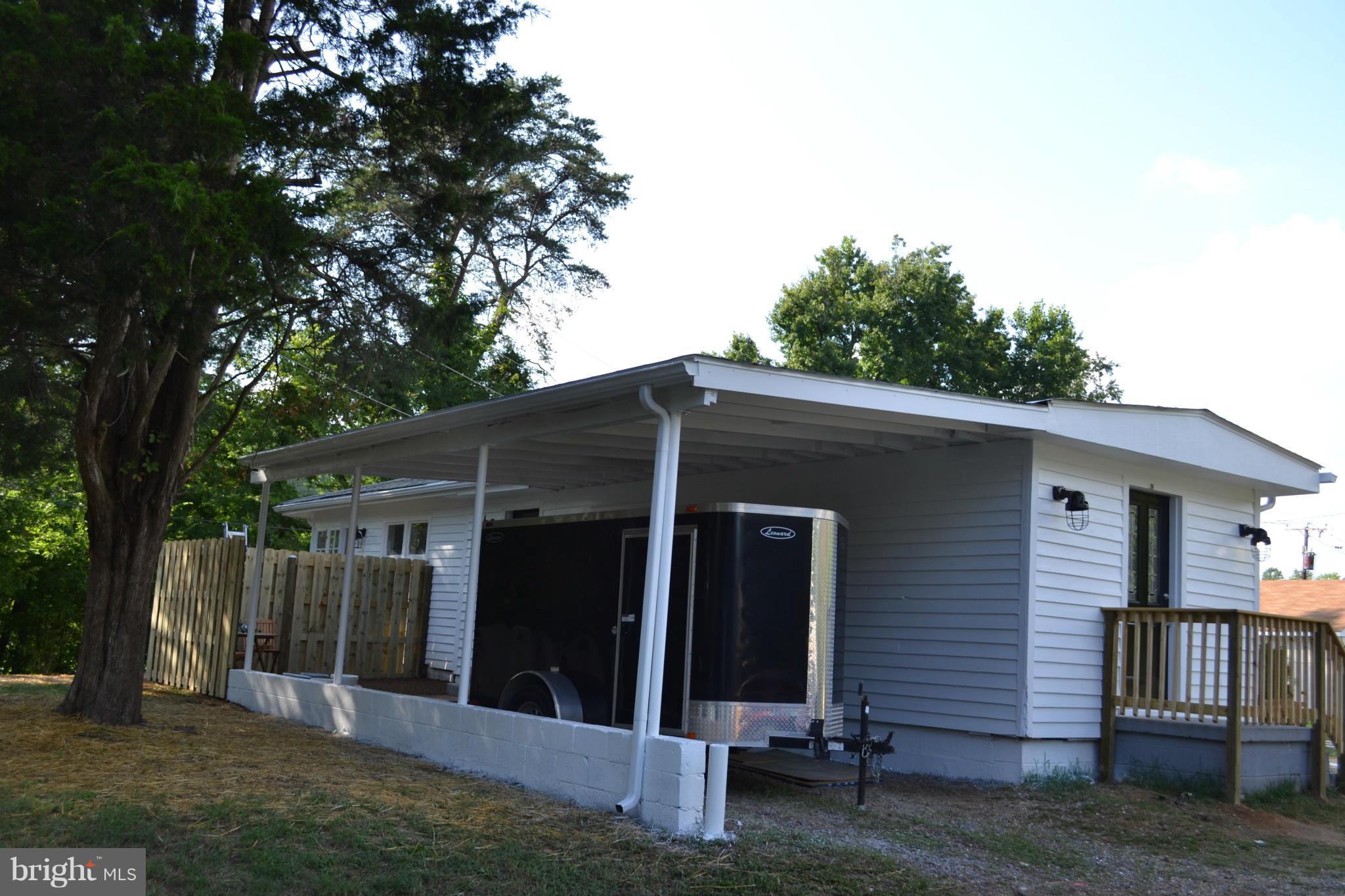 SUNNYSIDE - Residential Lease