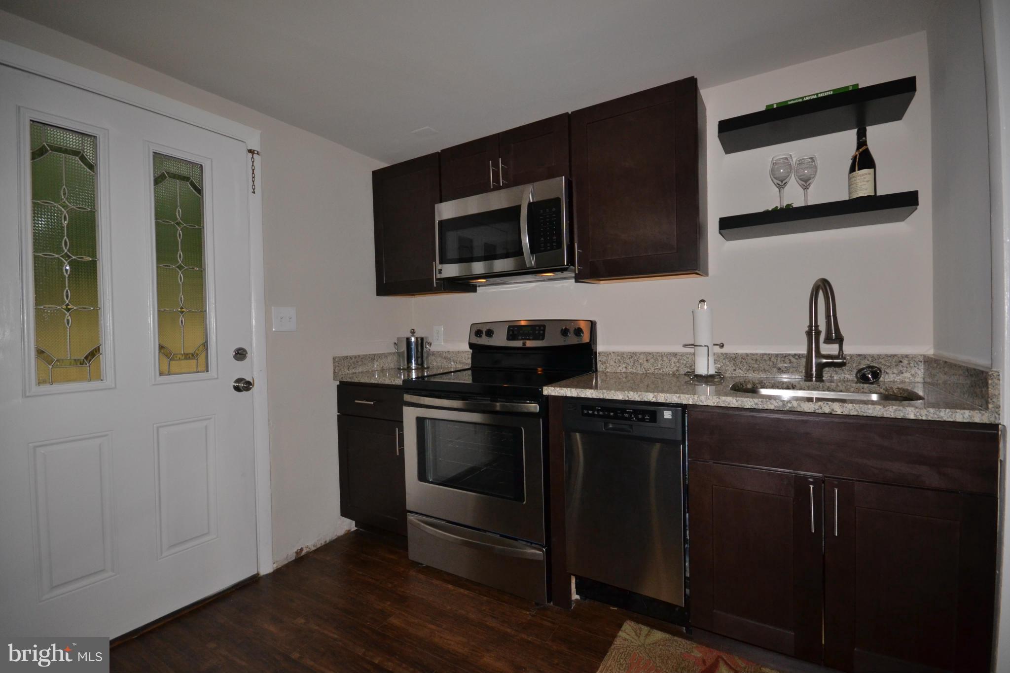 SUNNYSIDE - Residential Lease