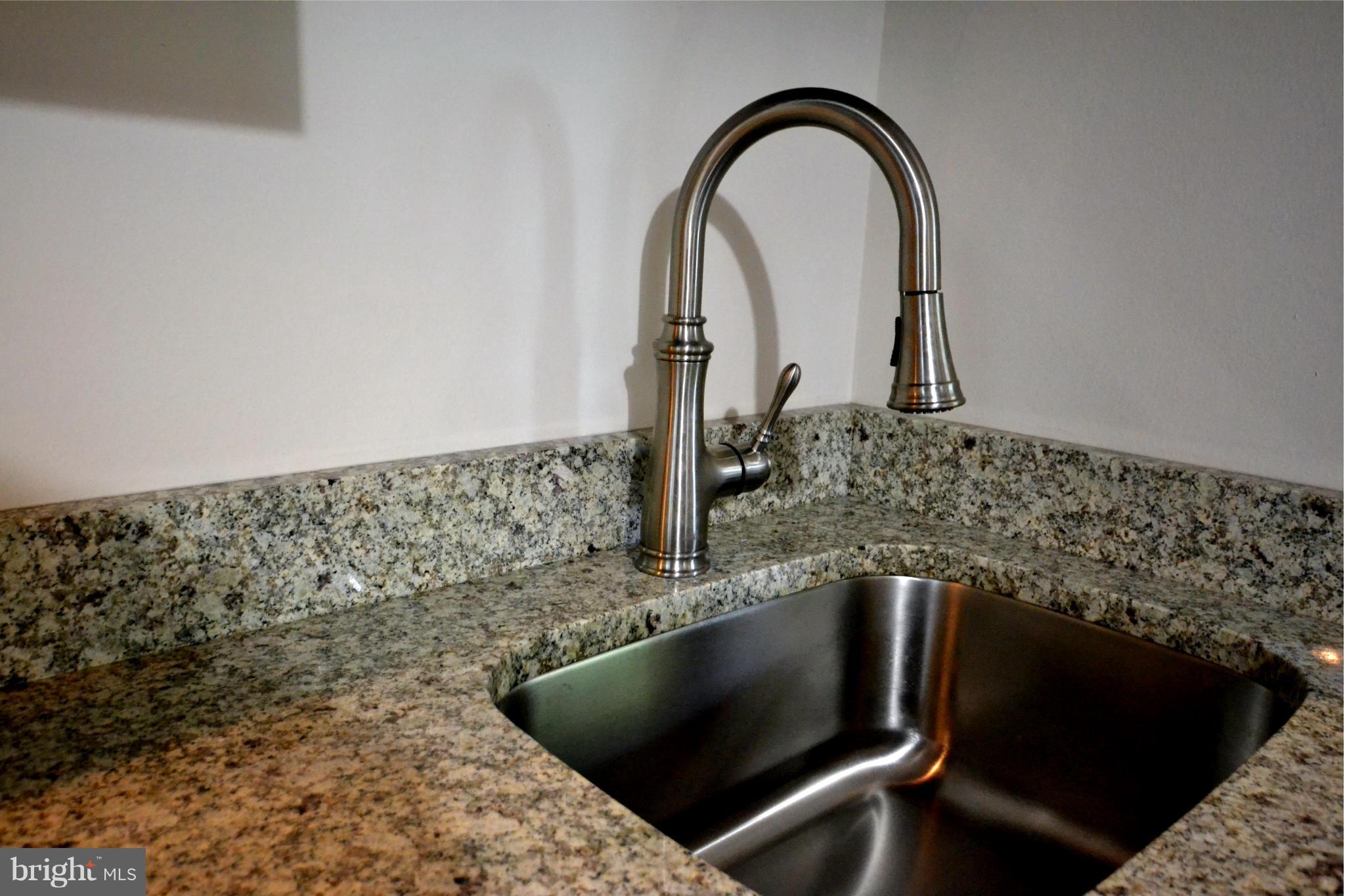 SUNNYSIDE - Residential Lease