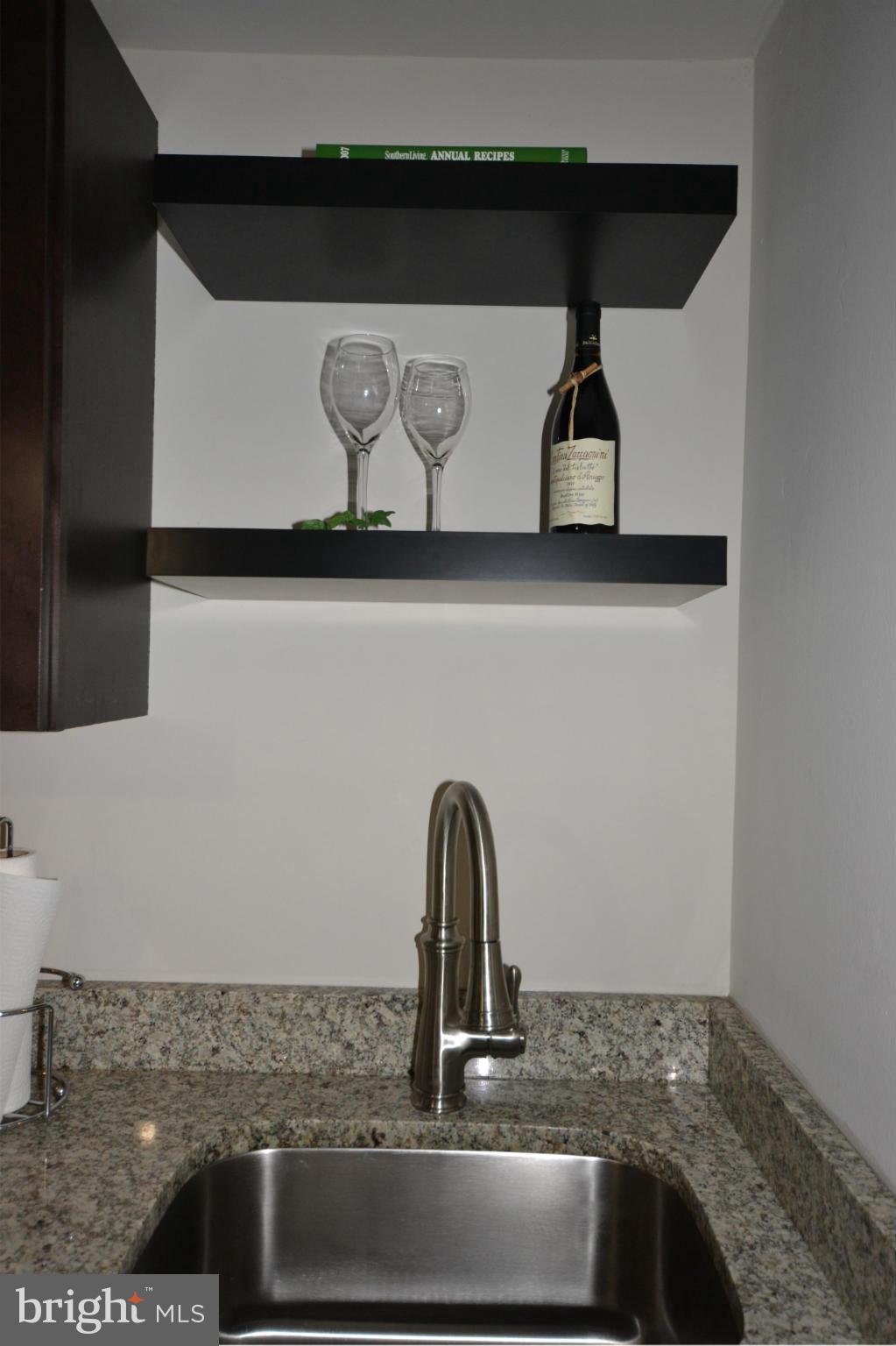 SUNNYSIDE - Residential Lease