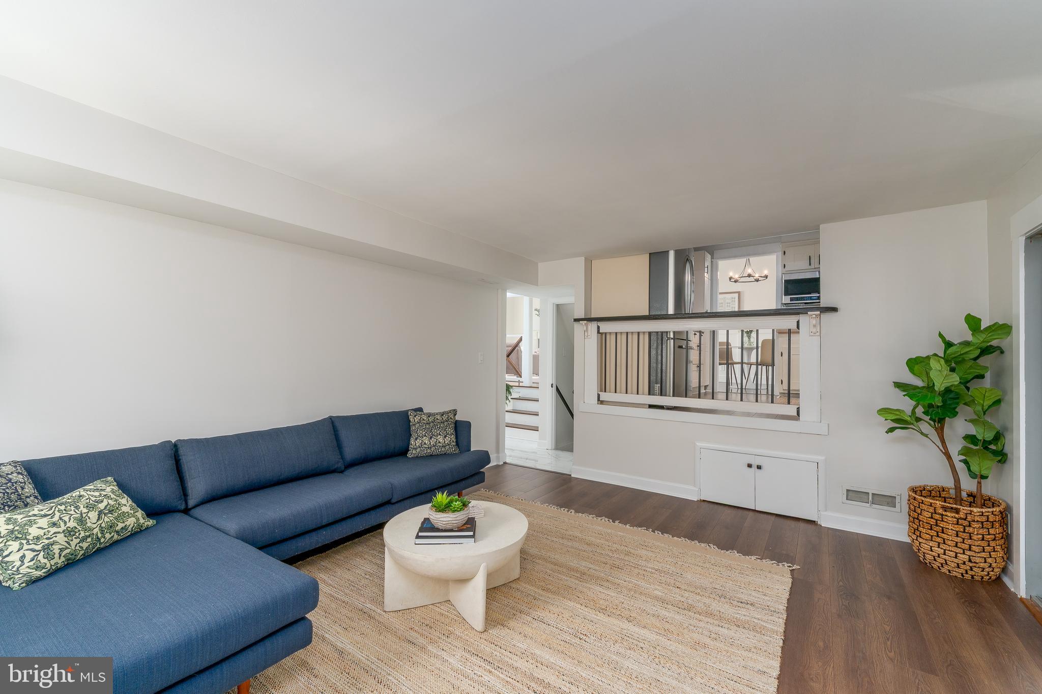 CRESTWOOD - Residential