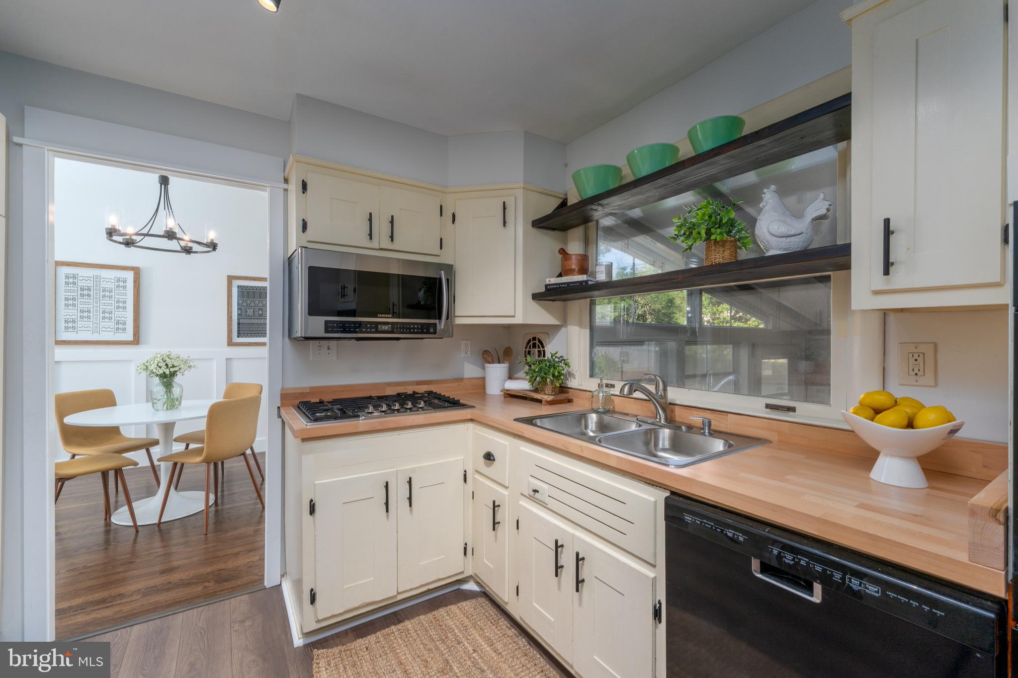 CRESTWOOD - Residential