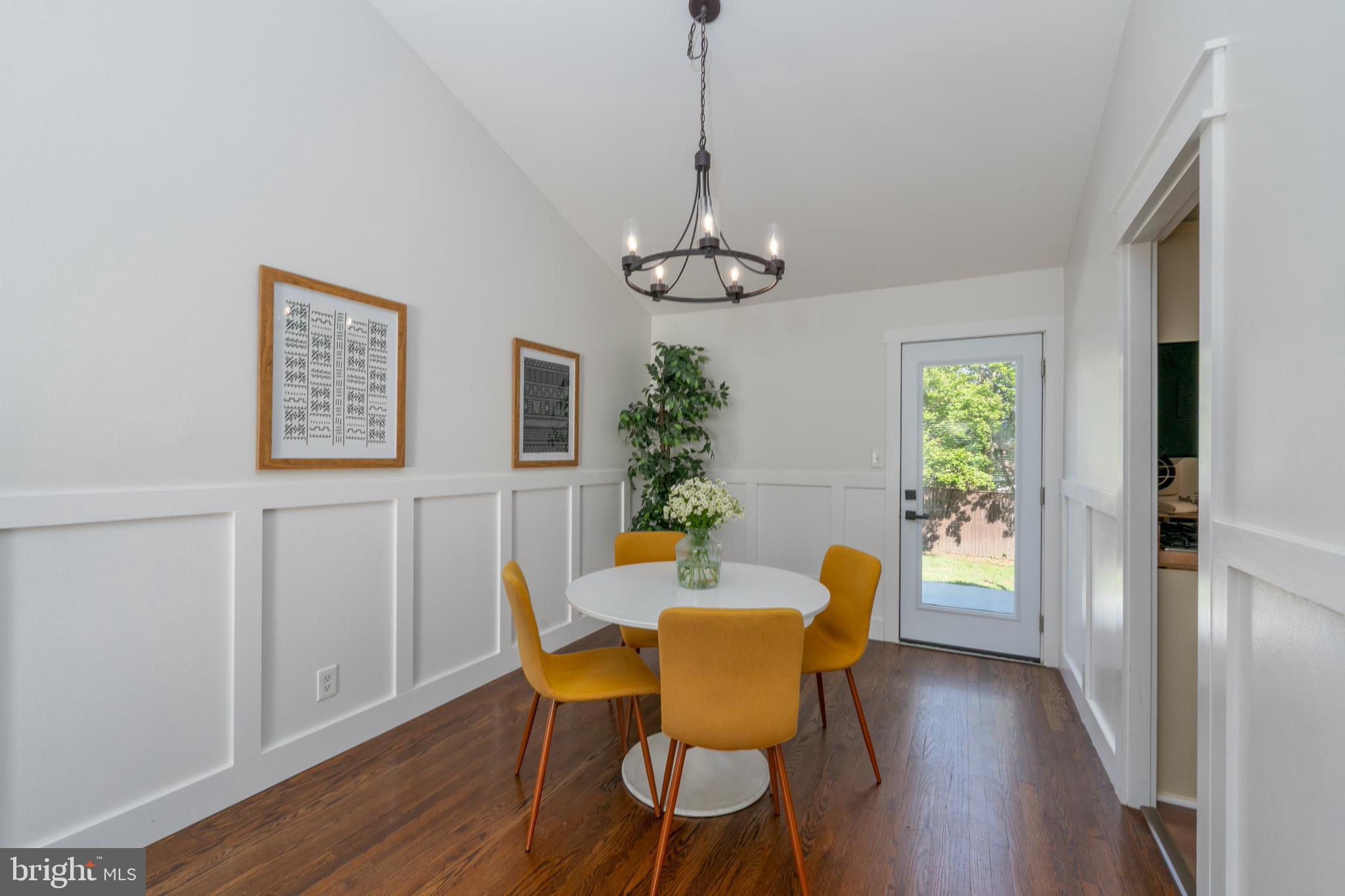 CRESTWOOD - Residential