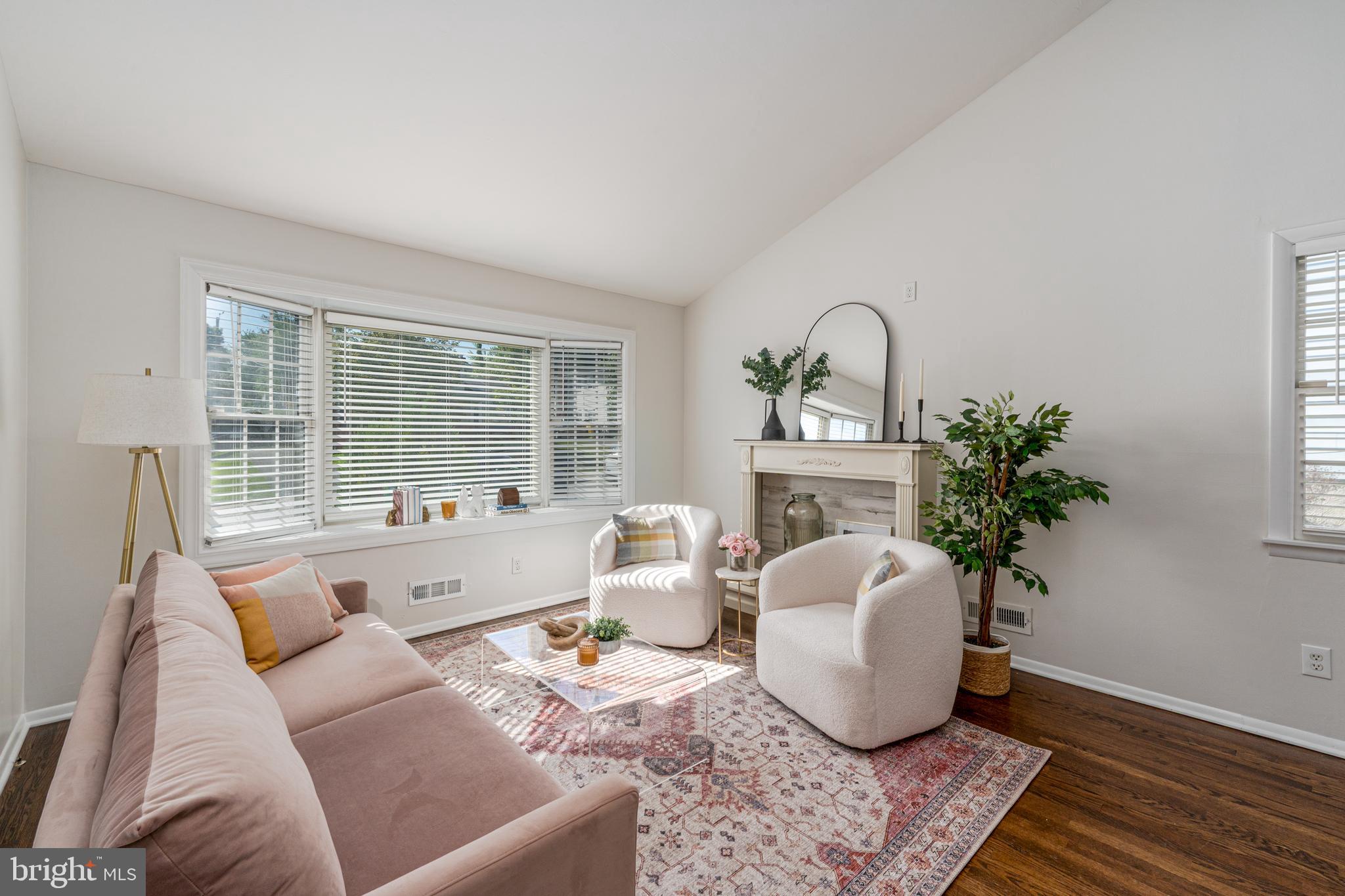 CRESTWOOD - Residential