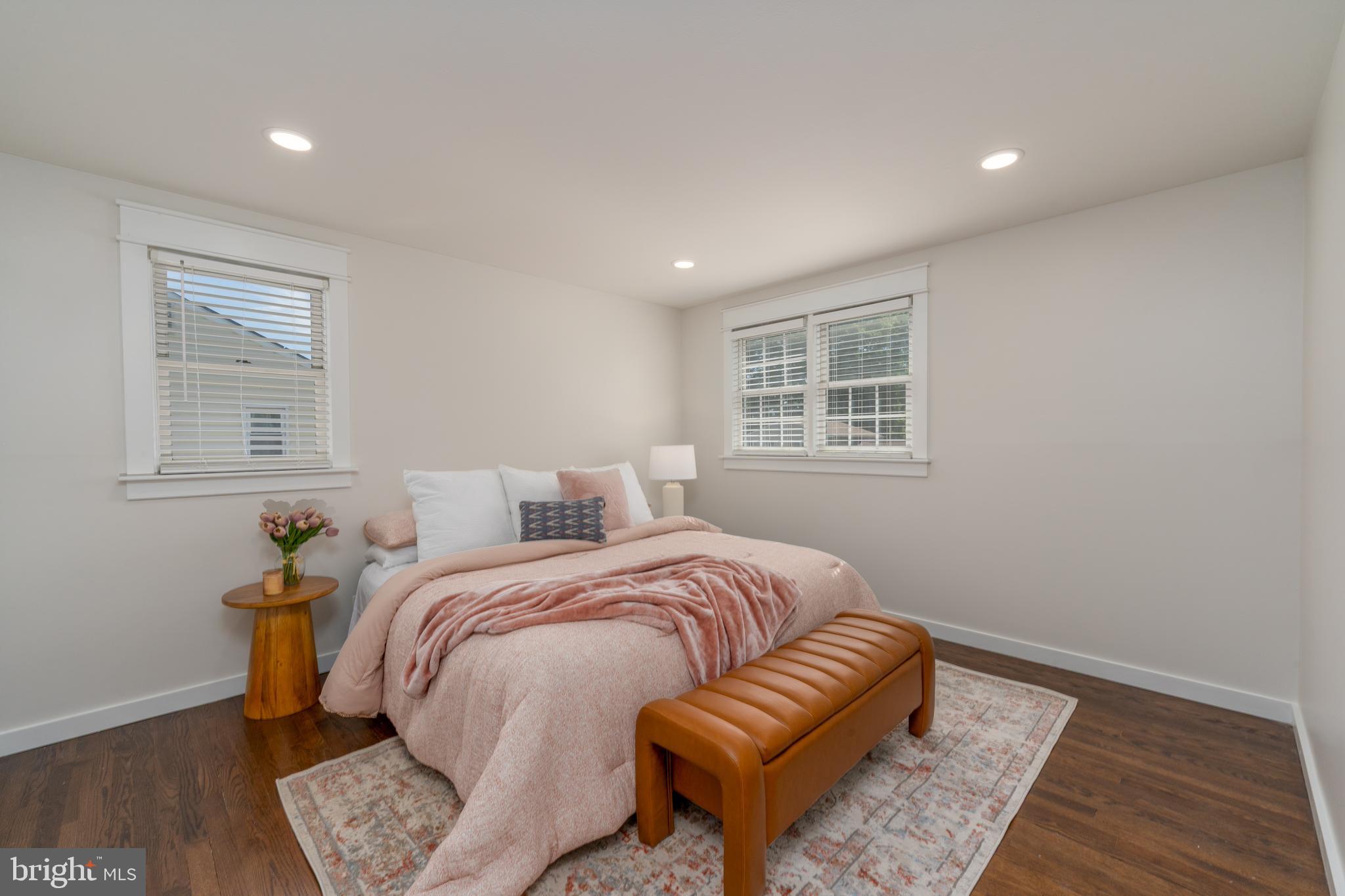 CRESTWOOD - Residential