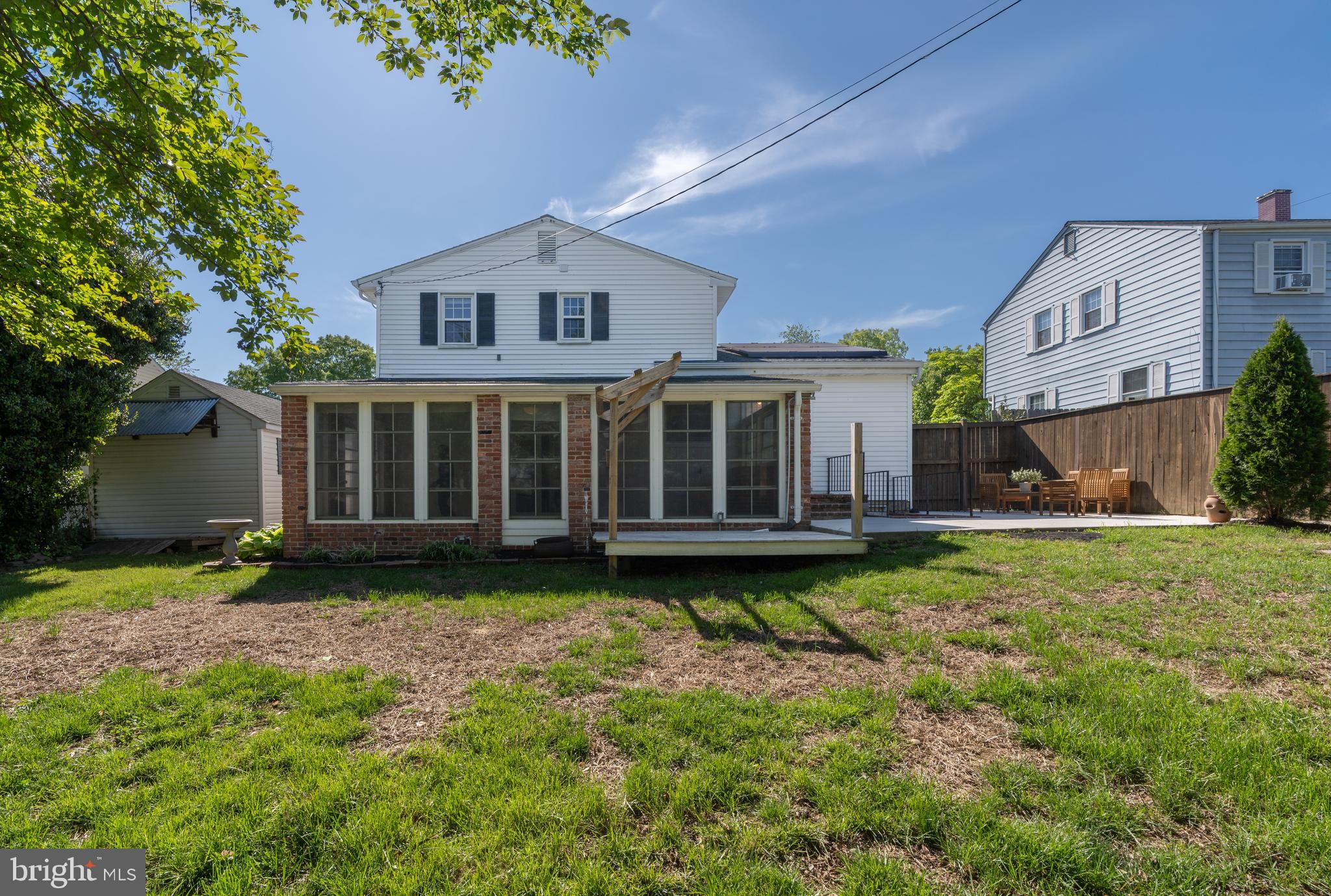 CRESTWOOD - Residential