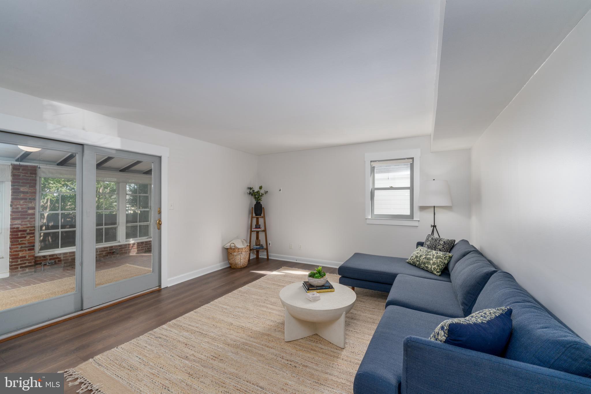 CRESTWOOD - Residential