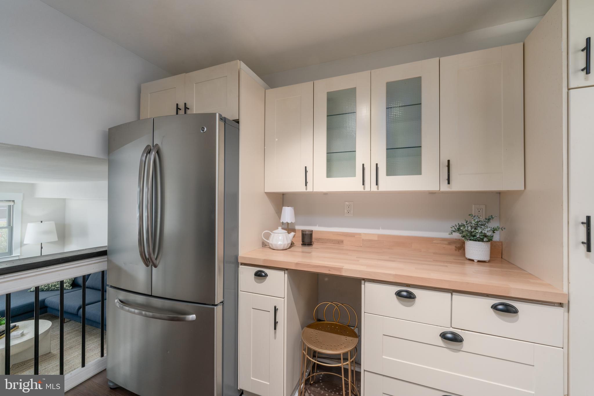 CRESTWOOD - Residential
