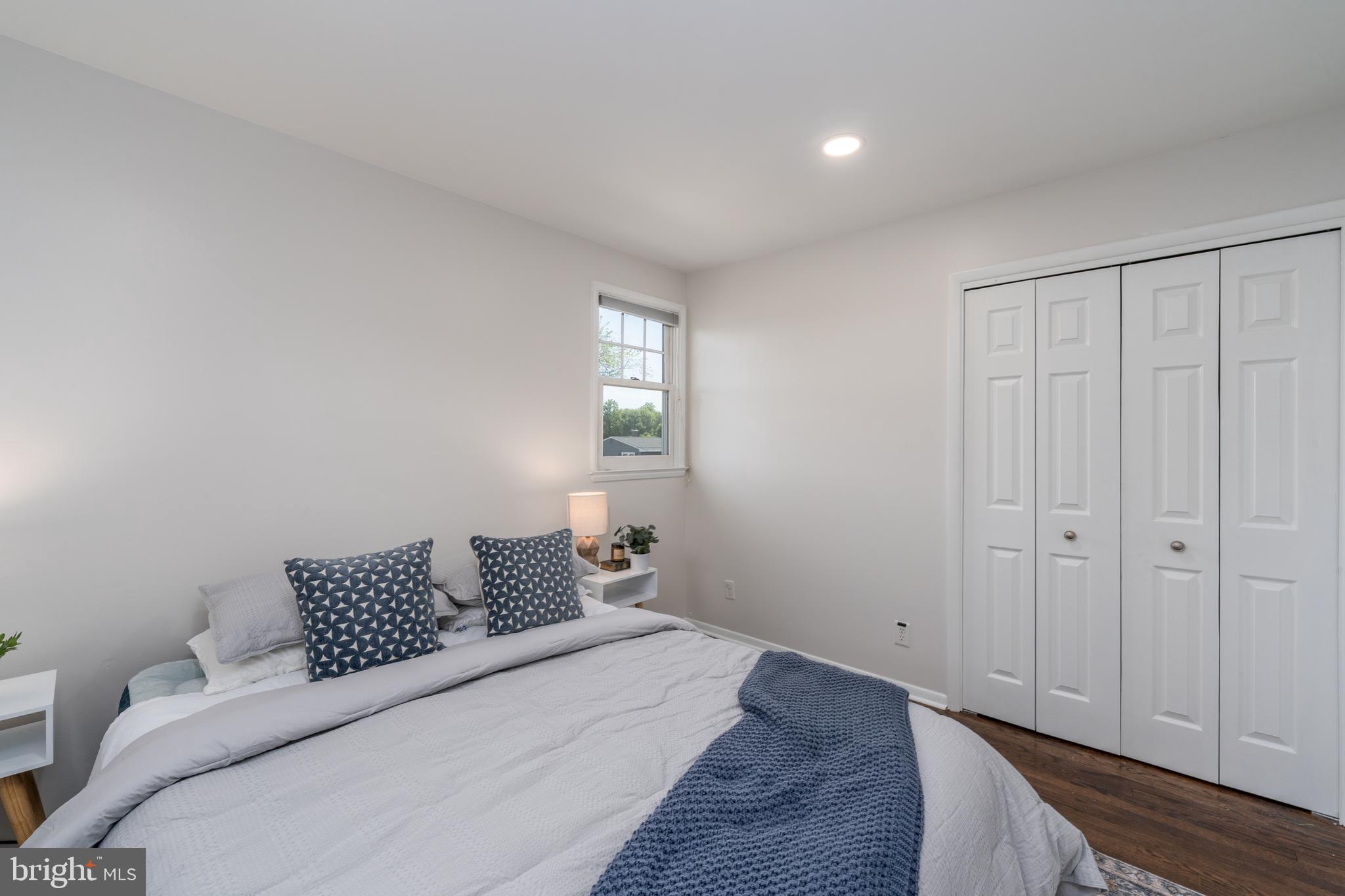 CRESTWOOD - Residential