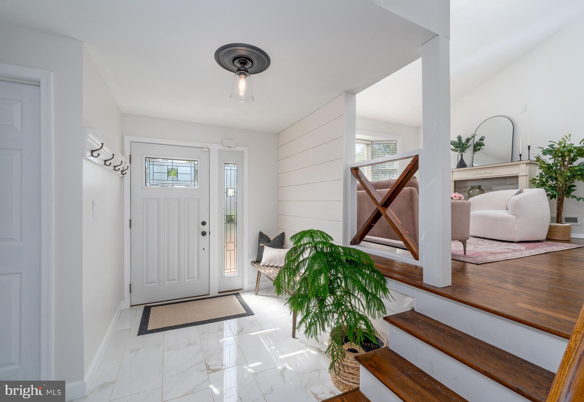 CRESTWOOD - Residential