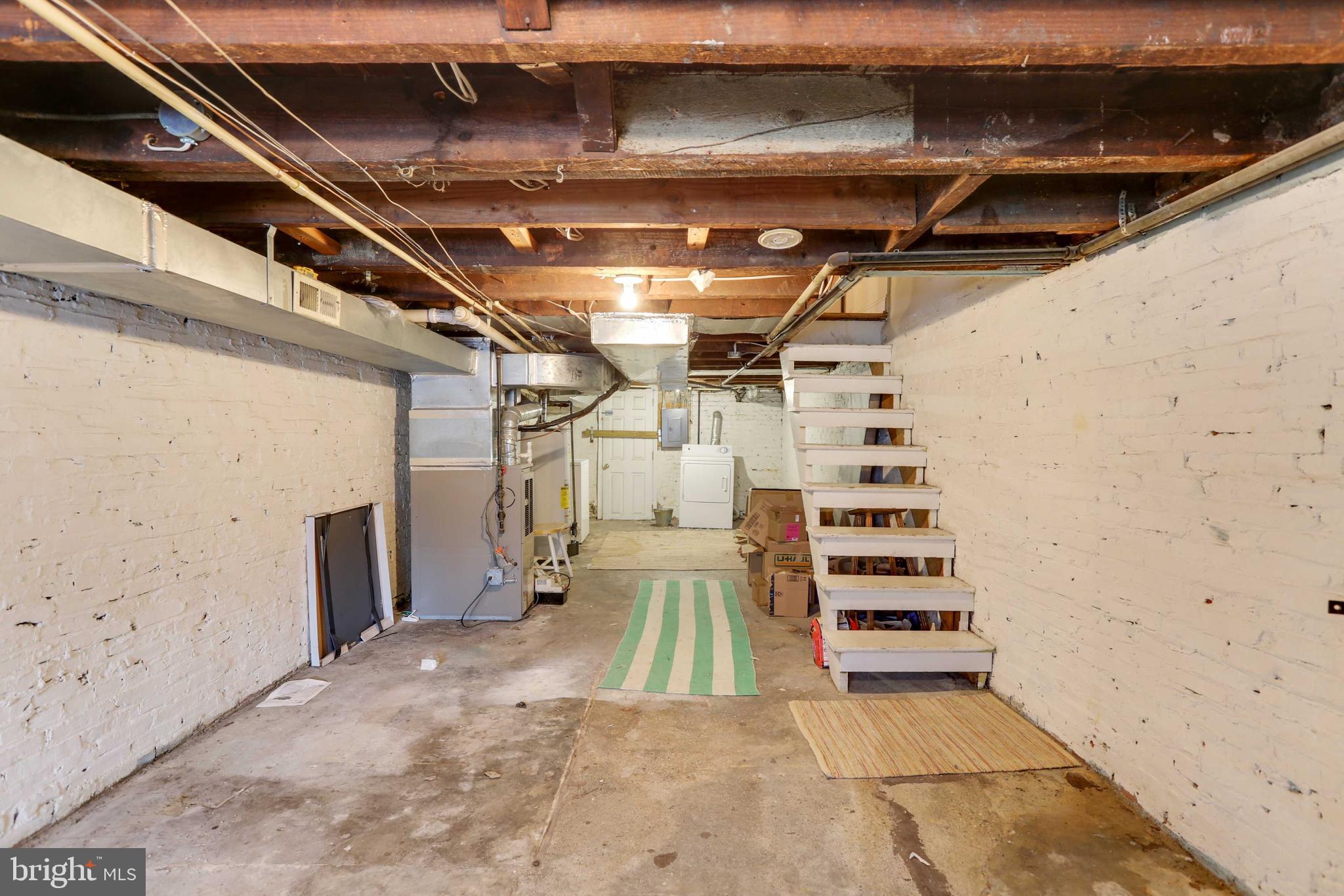 LOCUST POINT - Residential Lease