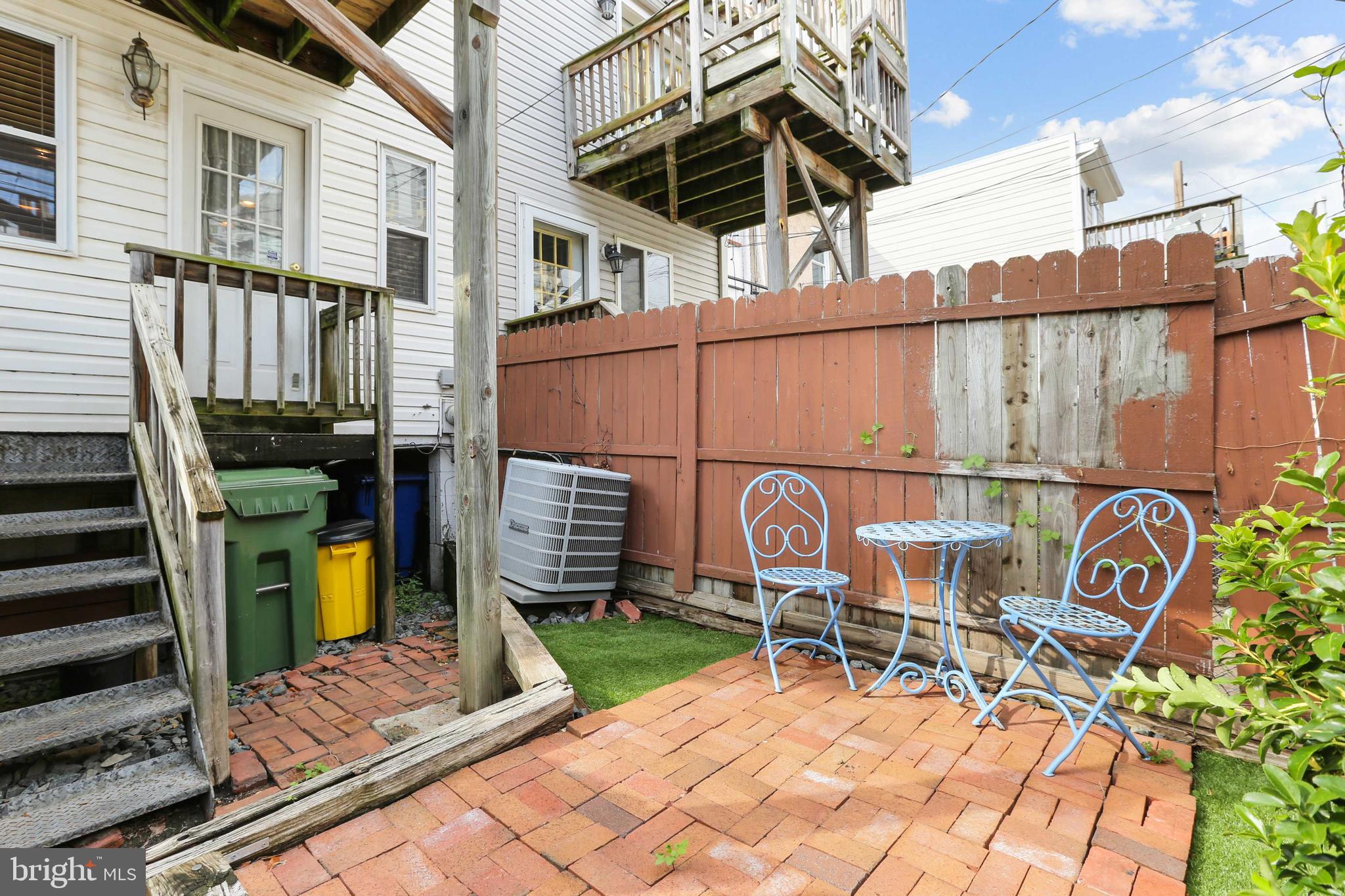 LOCUST POINT - Residential Lease