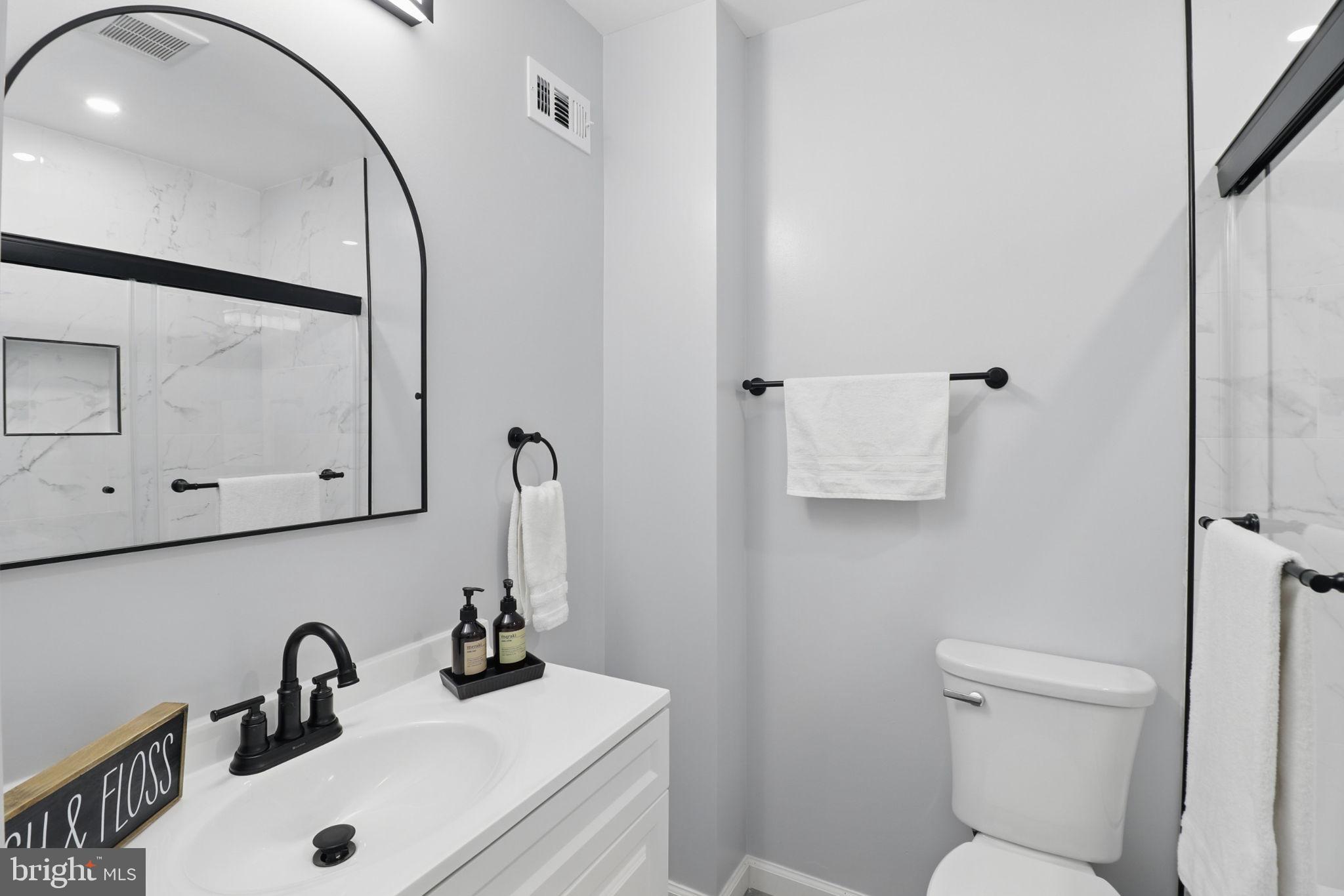 HICKORY HILL - Residential