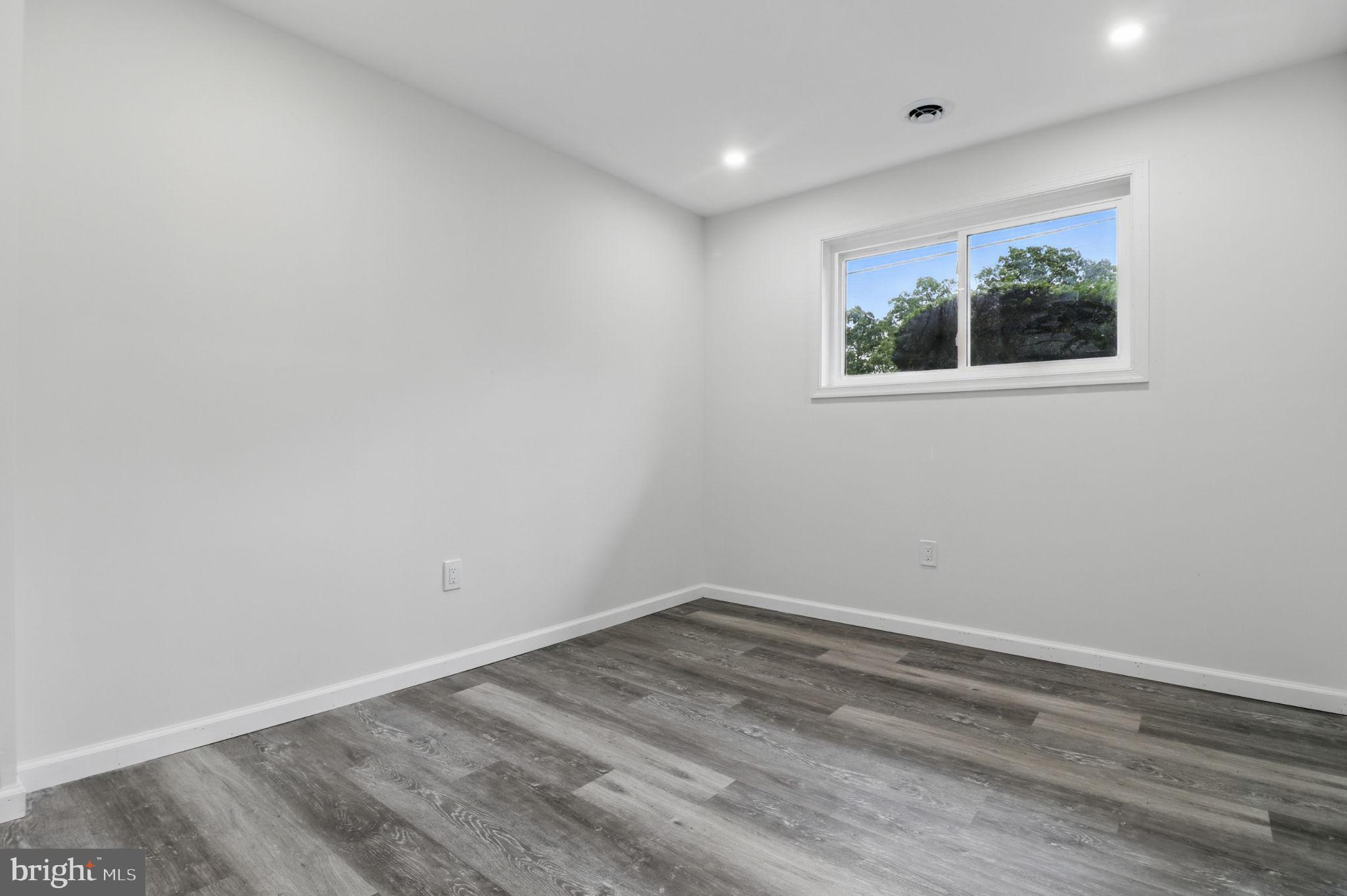 HICKORY HILL - Residential