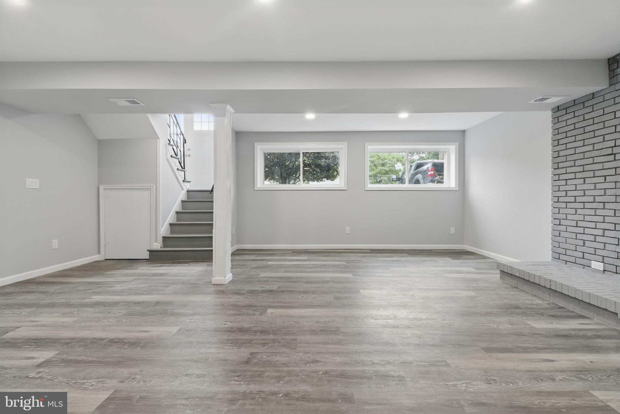 HICKORY HILL - Residential