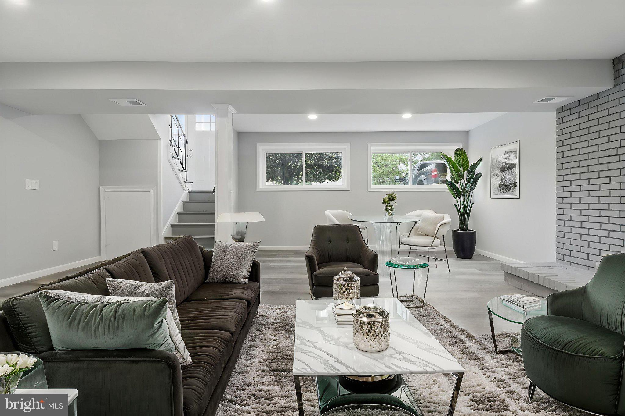 HICKORY HILL - Residential