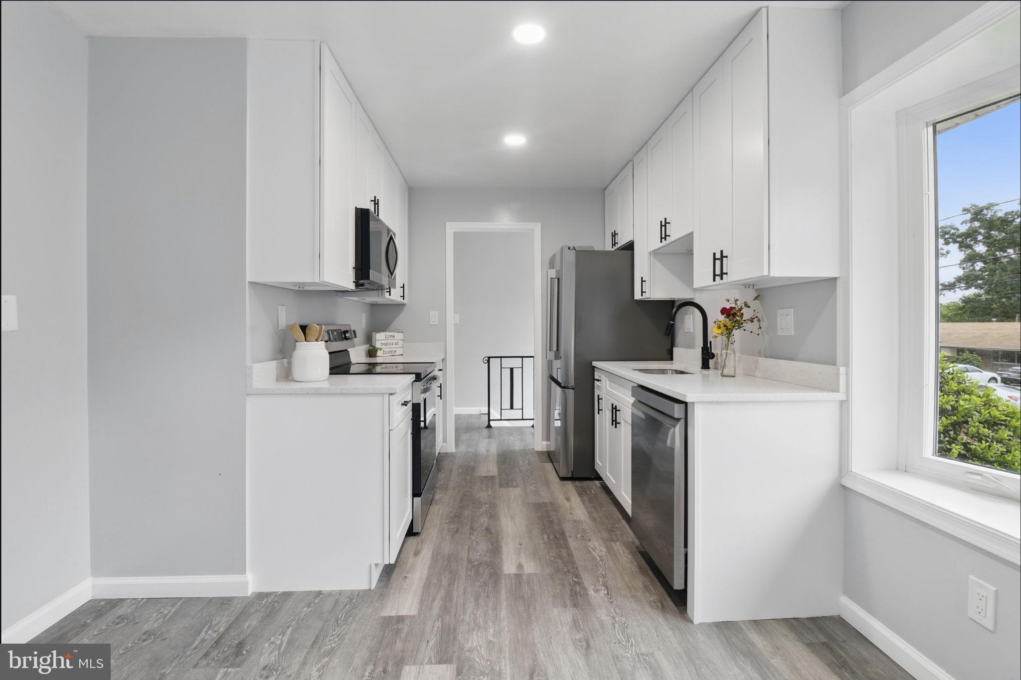 HICKORY HILL - Residential