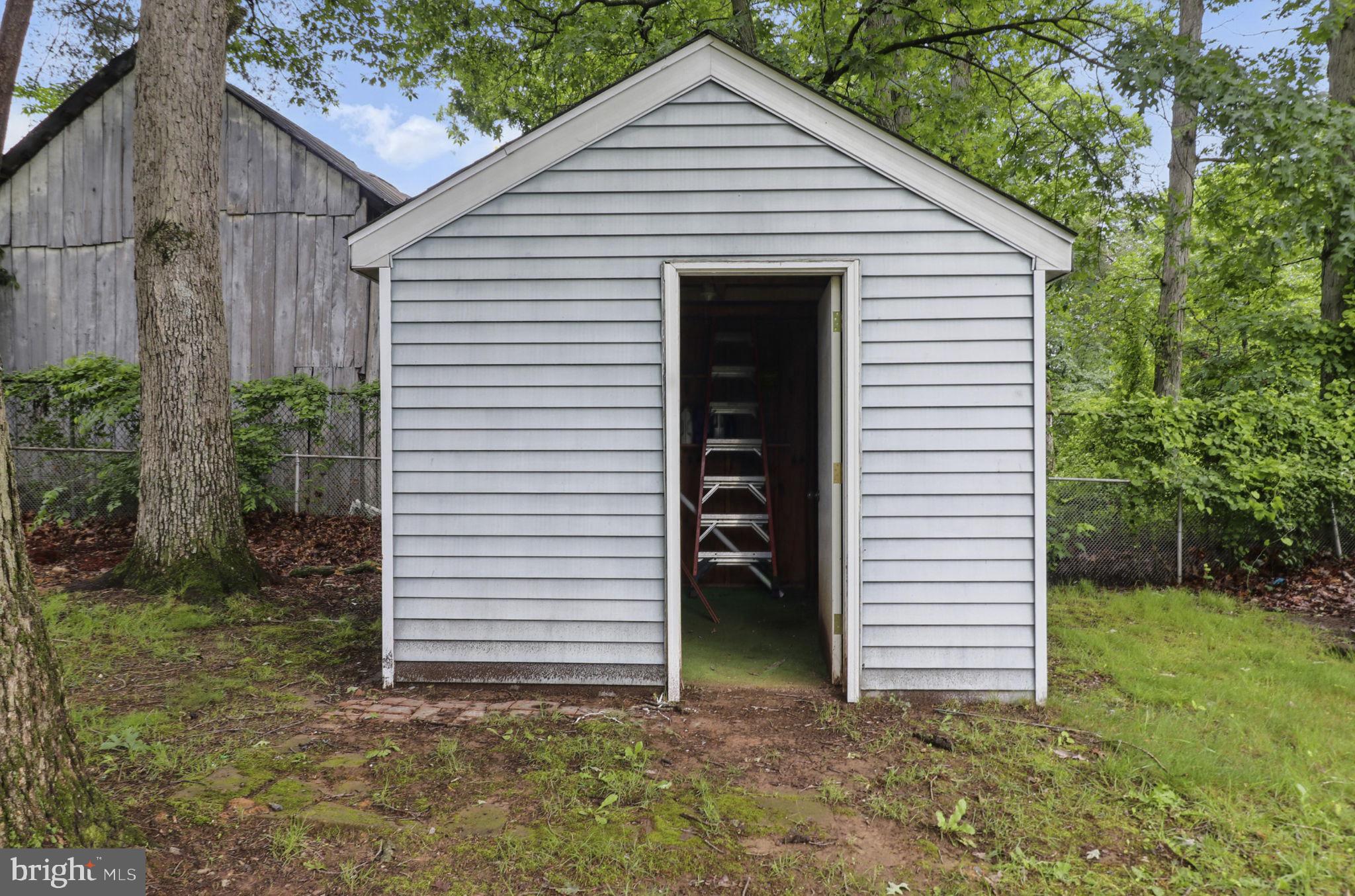 HICKORY HILL - Residential