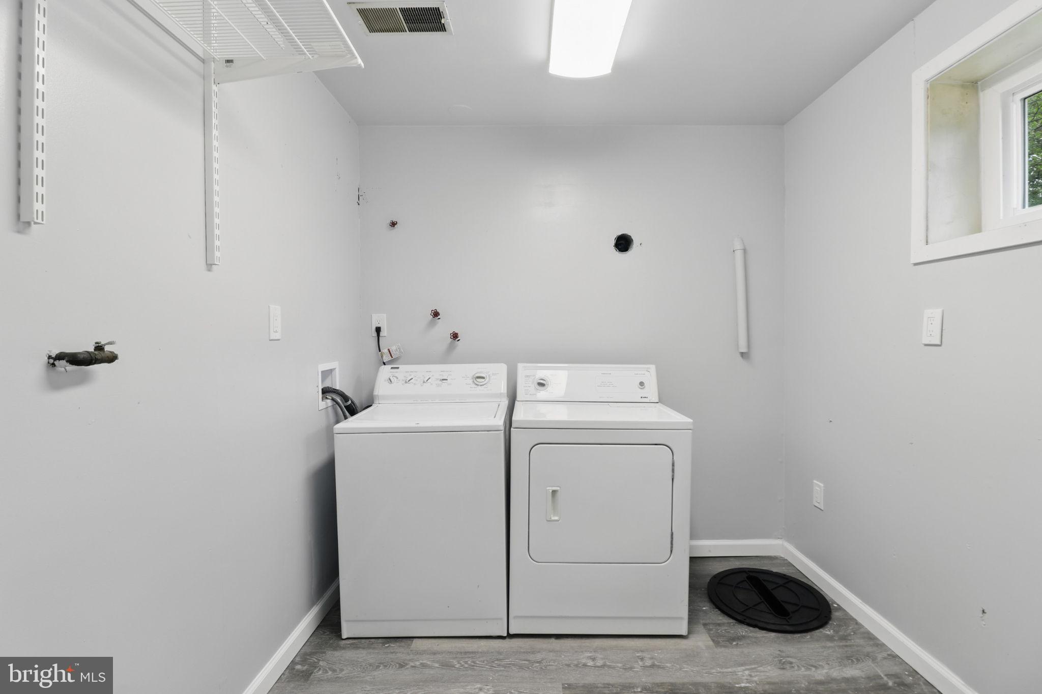 HICKORY HILL - Residential