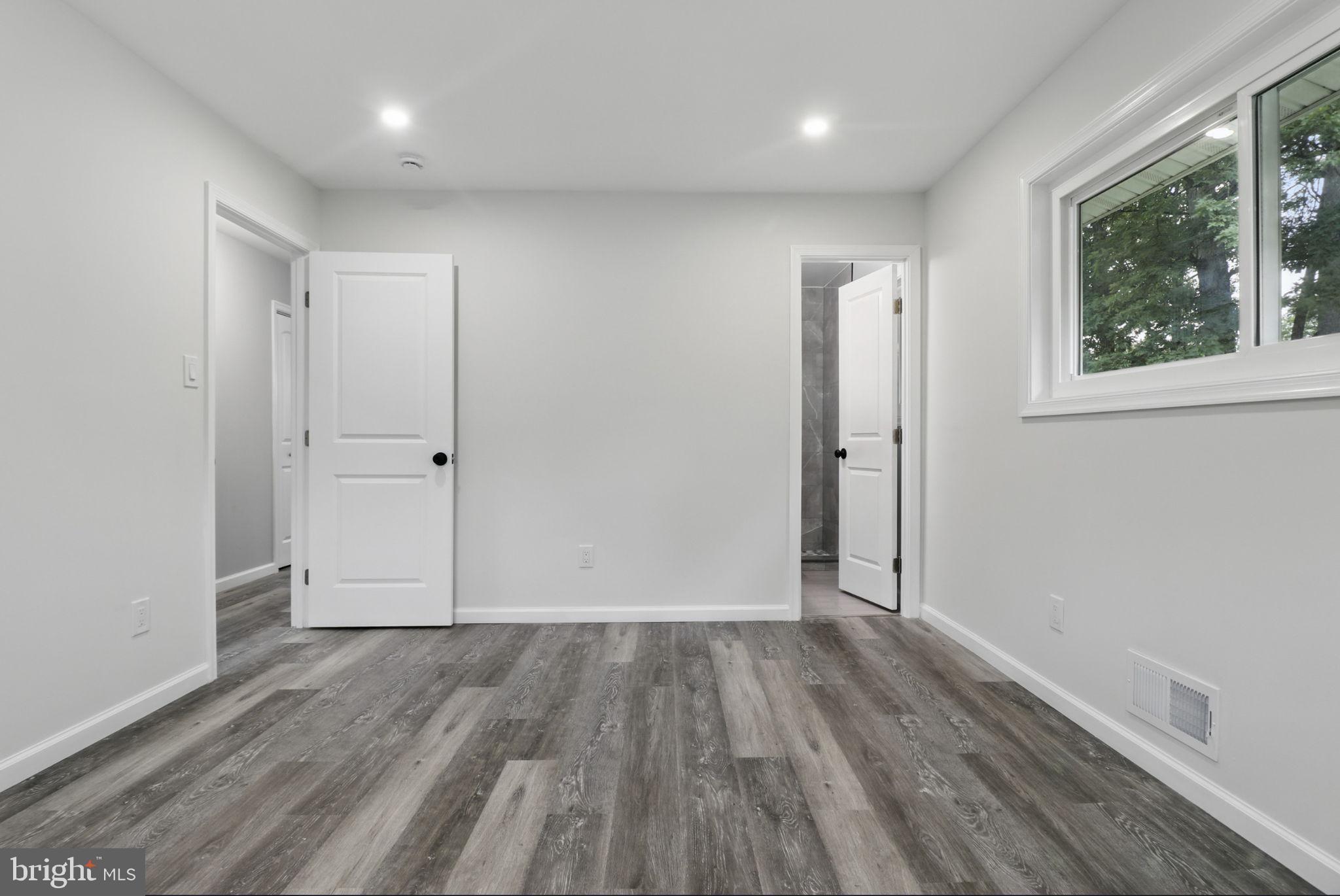 HICKORY HILL - Residential