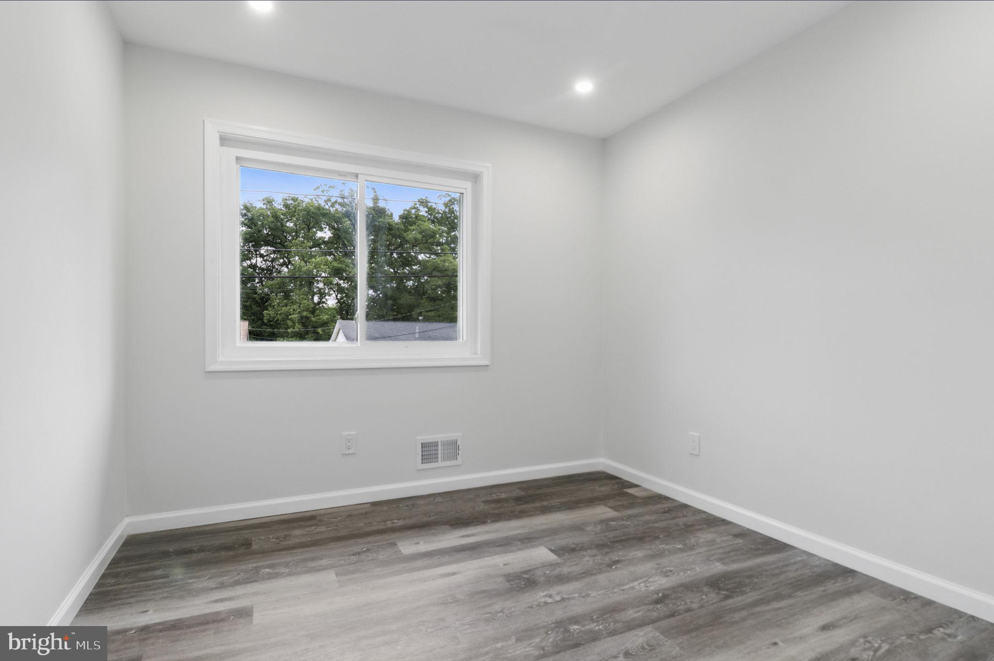 HICKORY HILL - Residential