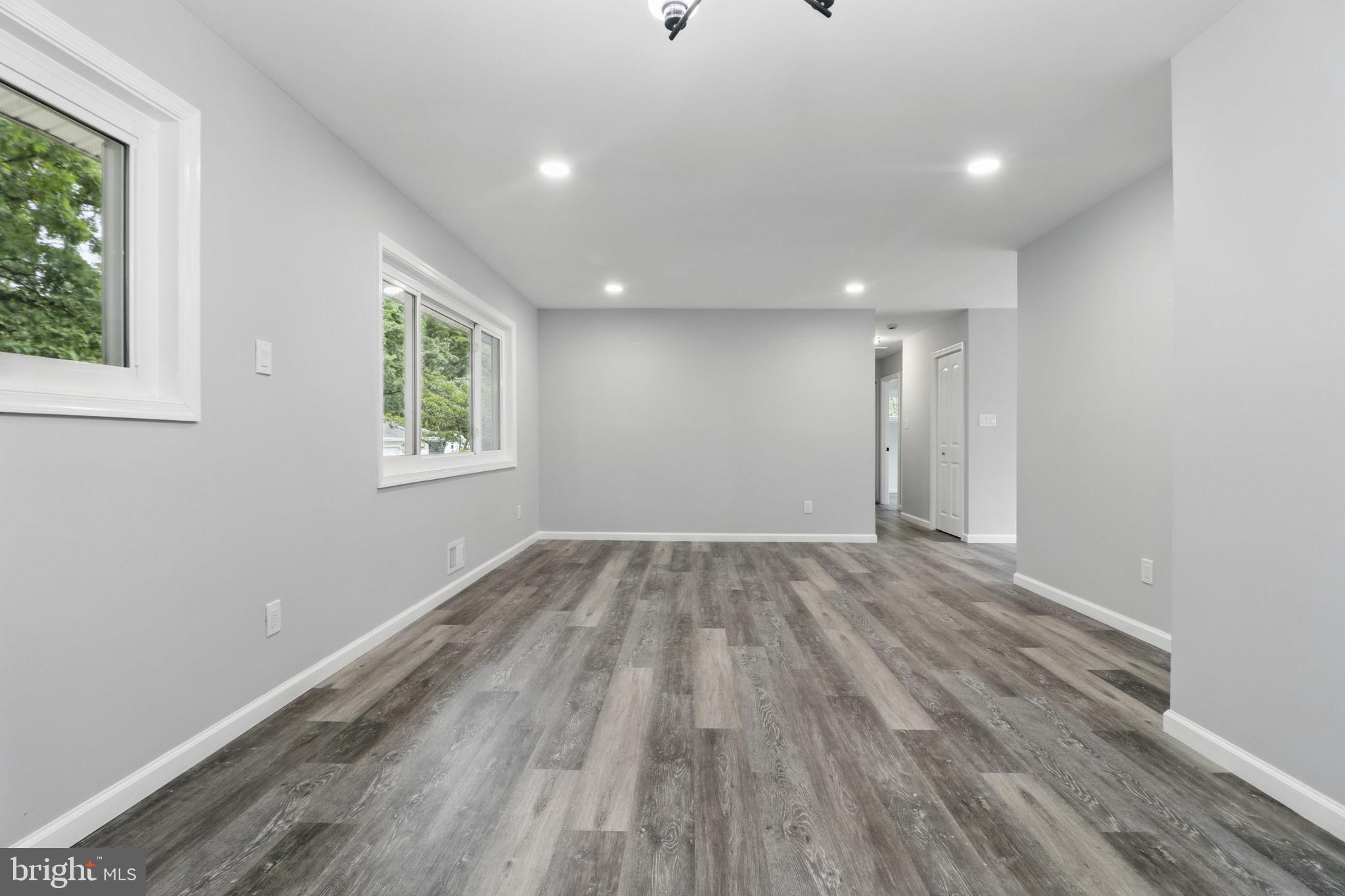 HICKORY HILL - Residential