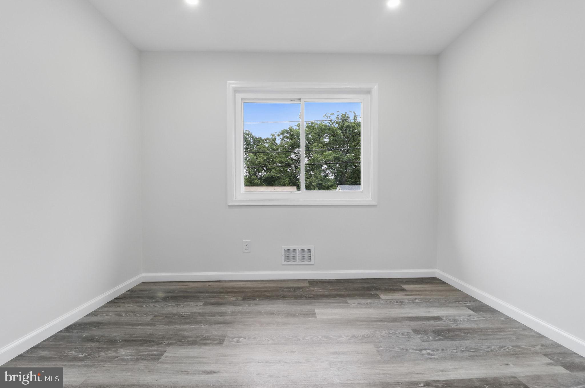 HICKORY HILL - Residential