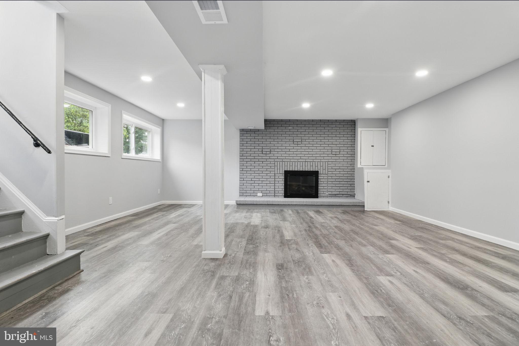 HICKORY HILL - Residential