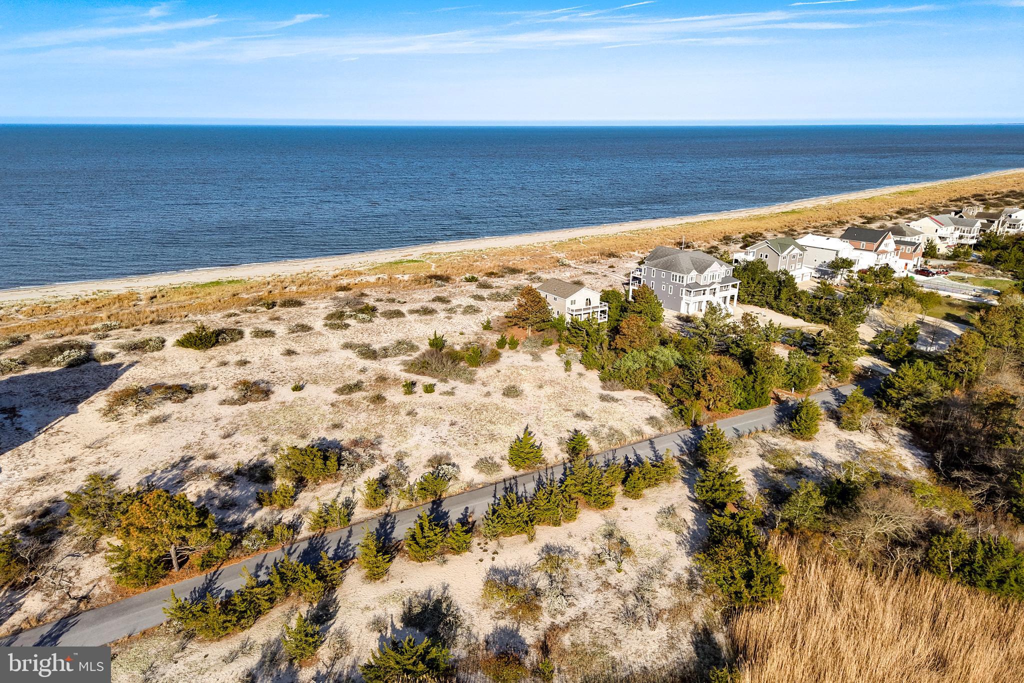 BACK BAY COVE - Land