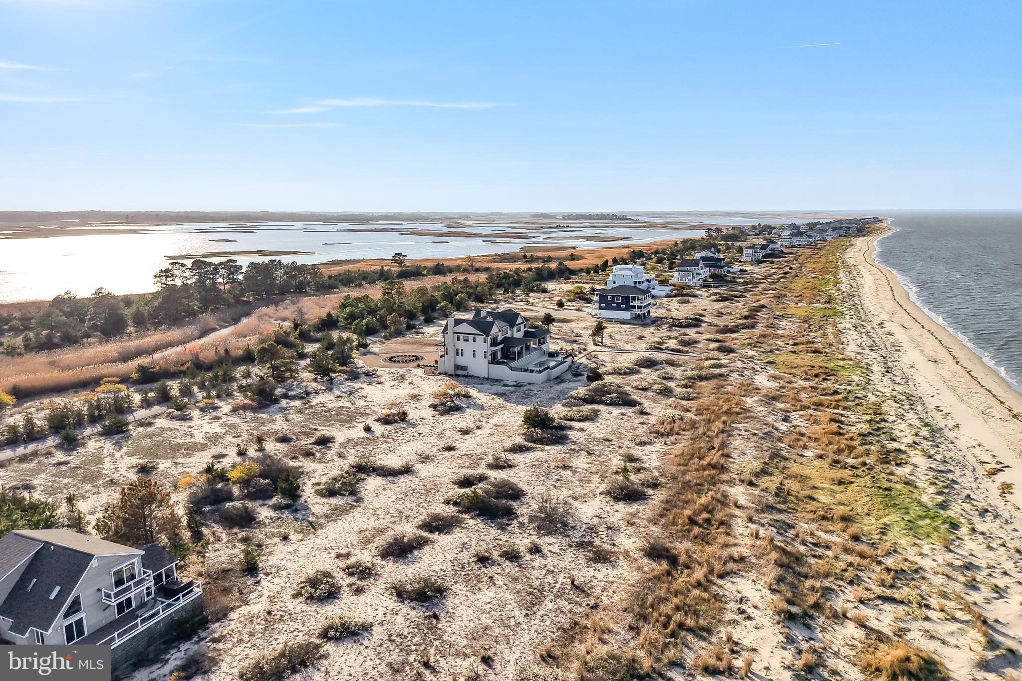 BACK BAY COVE - Land