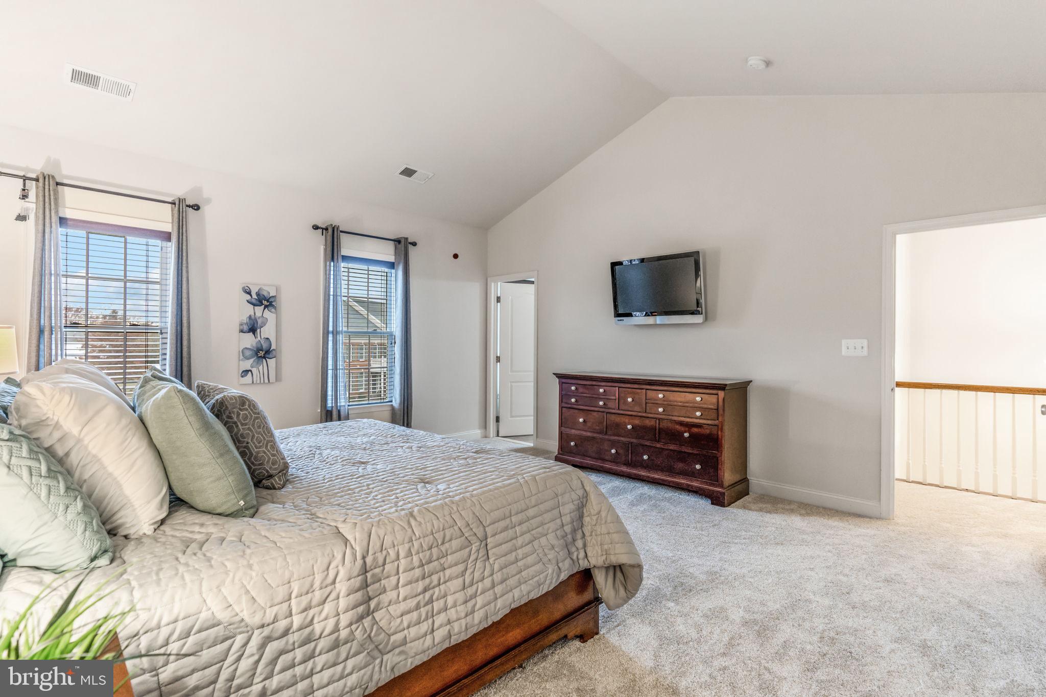 LOUDOUN VALLEY ESTATES 2 - Residential