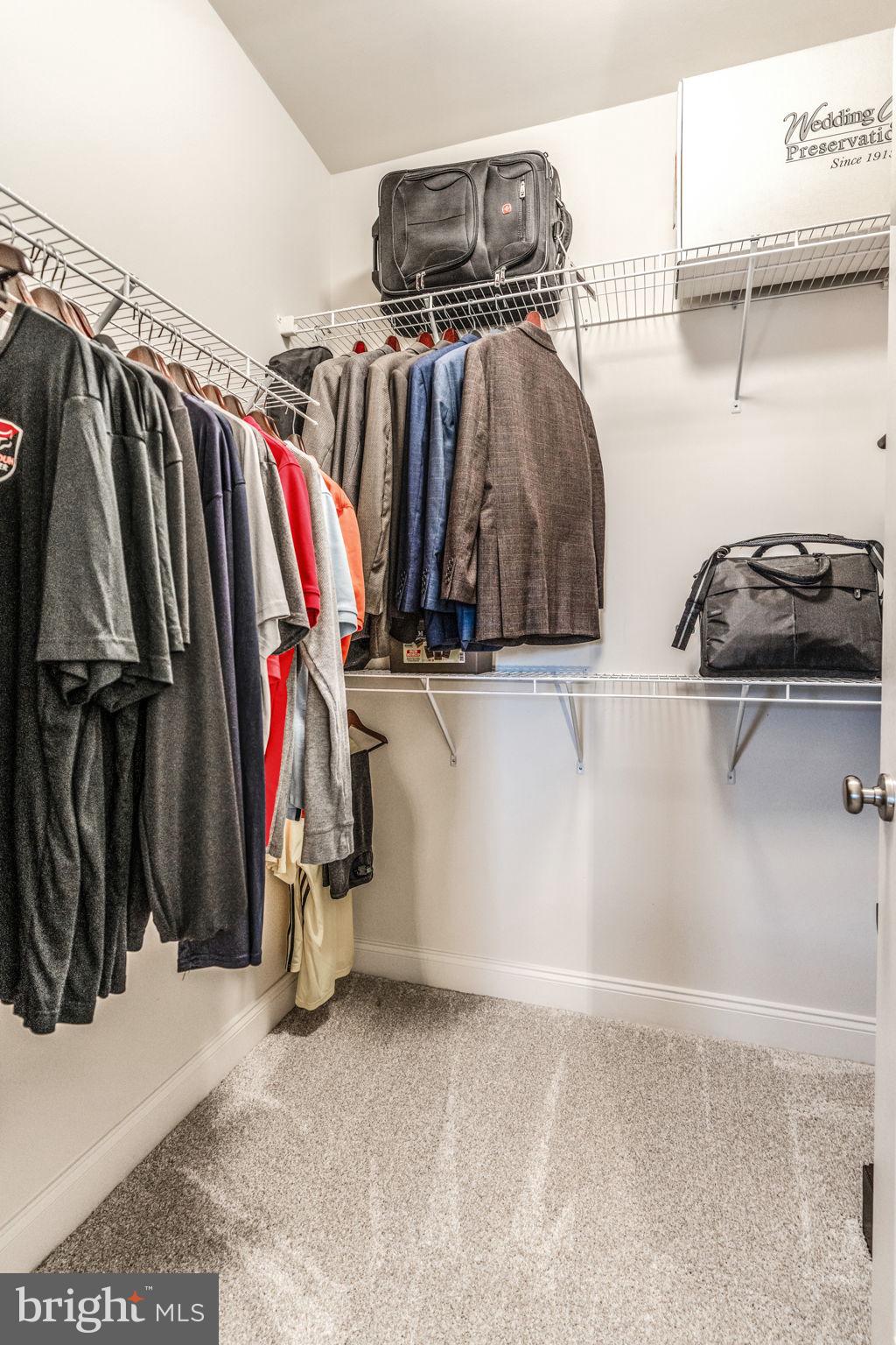 LOUDOUN VALLEY ESTATES 2 - Residential