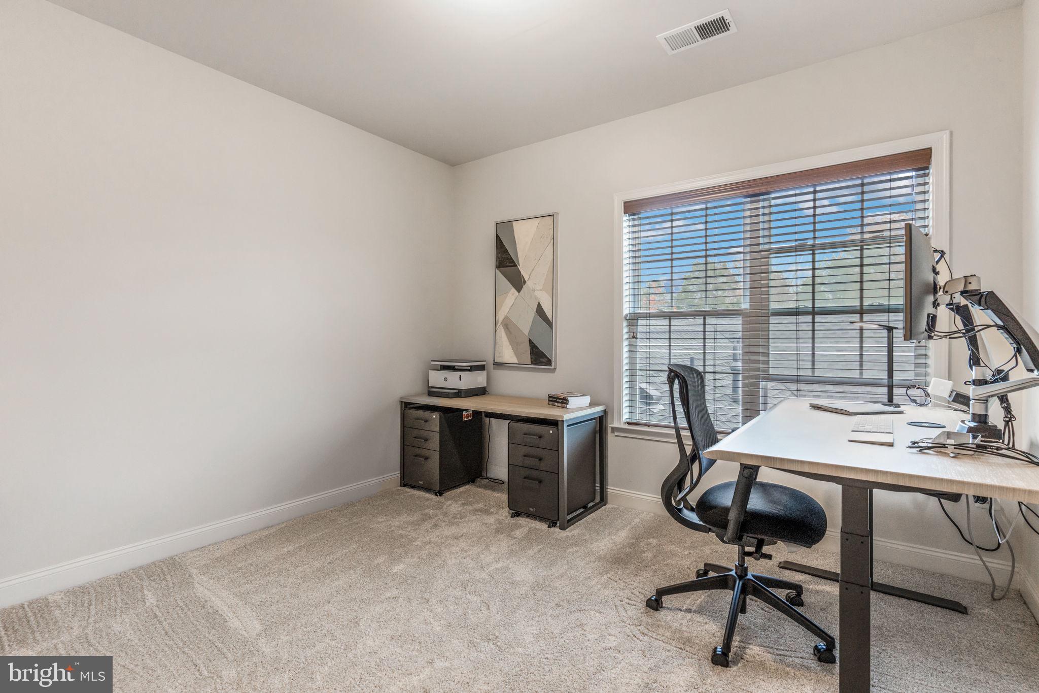 LOUDOUN VALLEY ESTATES 2 - Residential