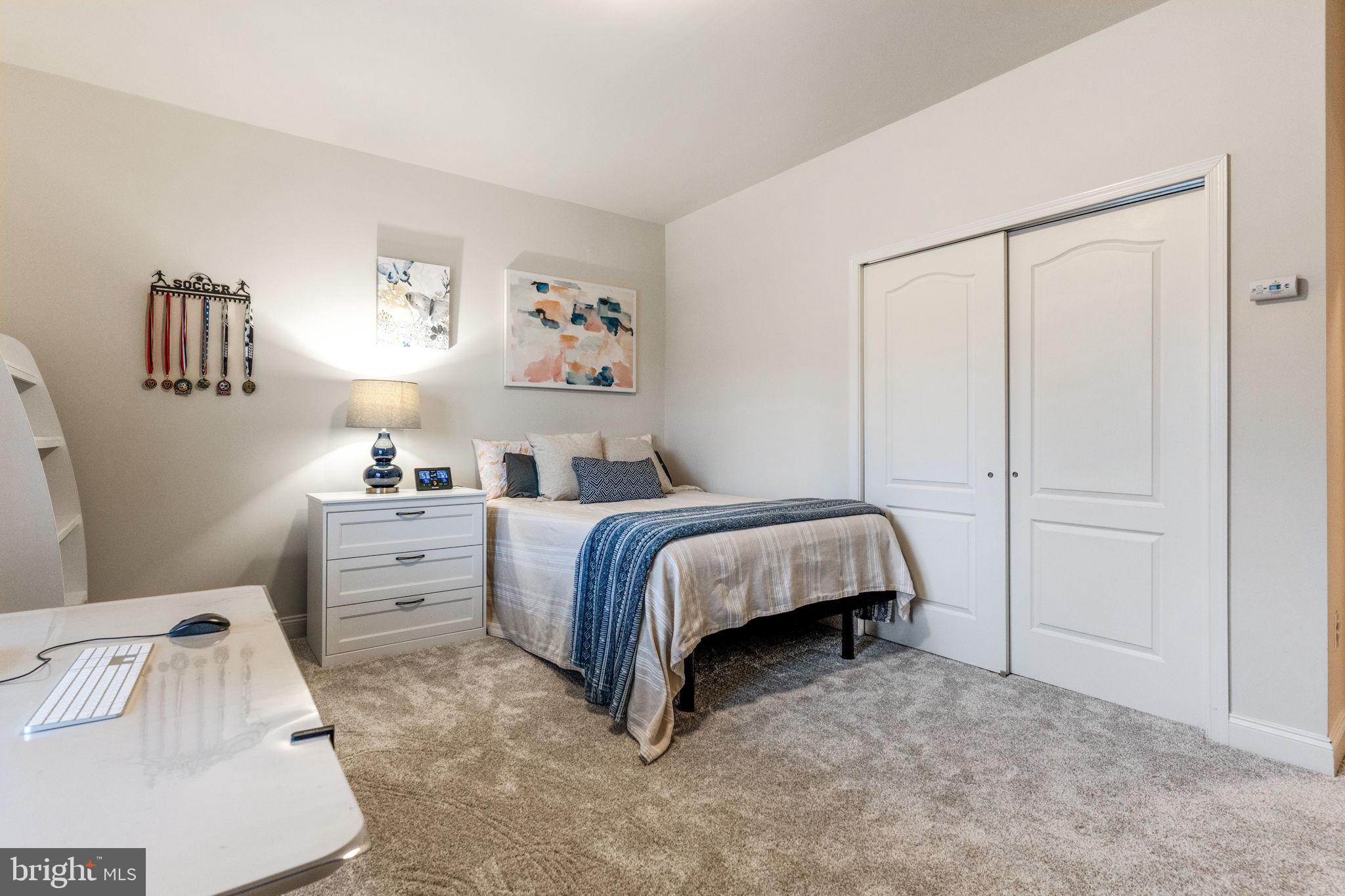 LOUDOUN VALLEY ESTATES 2 - Residential