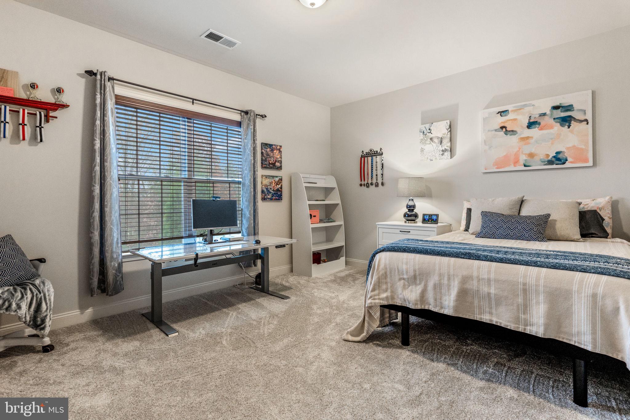 LOUDOUN VALLEY ESTATES 2 - Residential