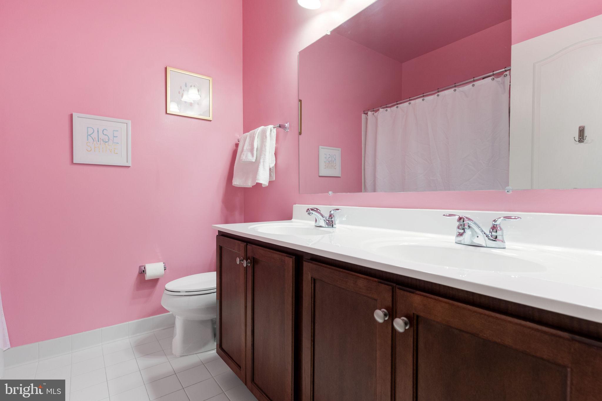 LOUDOUN VALLEY ESTATES 2 - Residential