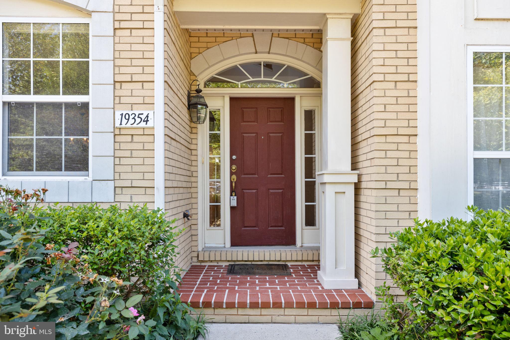 LANSDOWNE TOWN CENTER - Residential