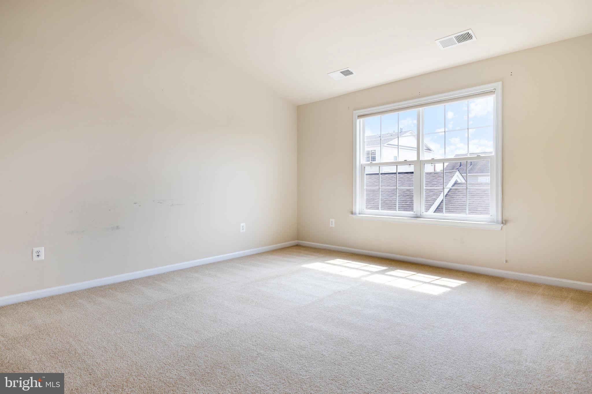 LANSDOWNE TOWN CENTER - Residential