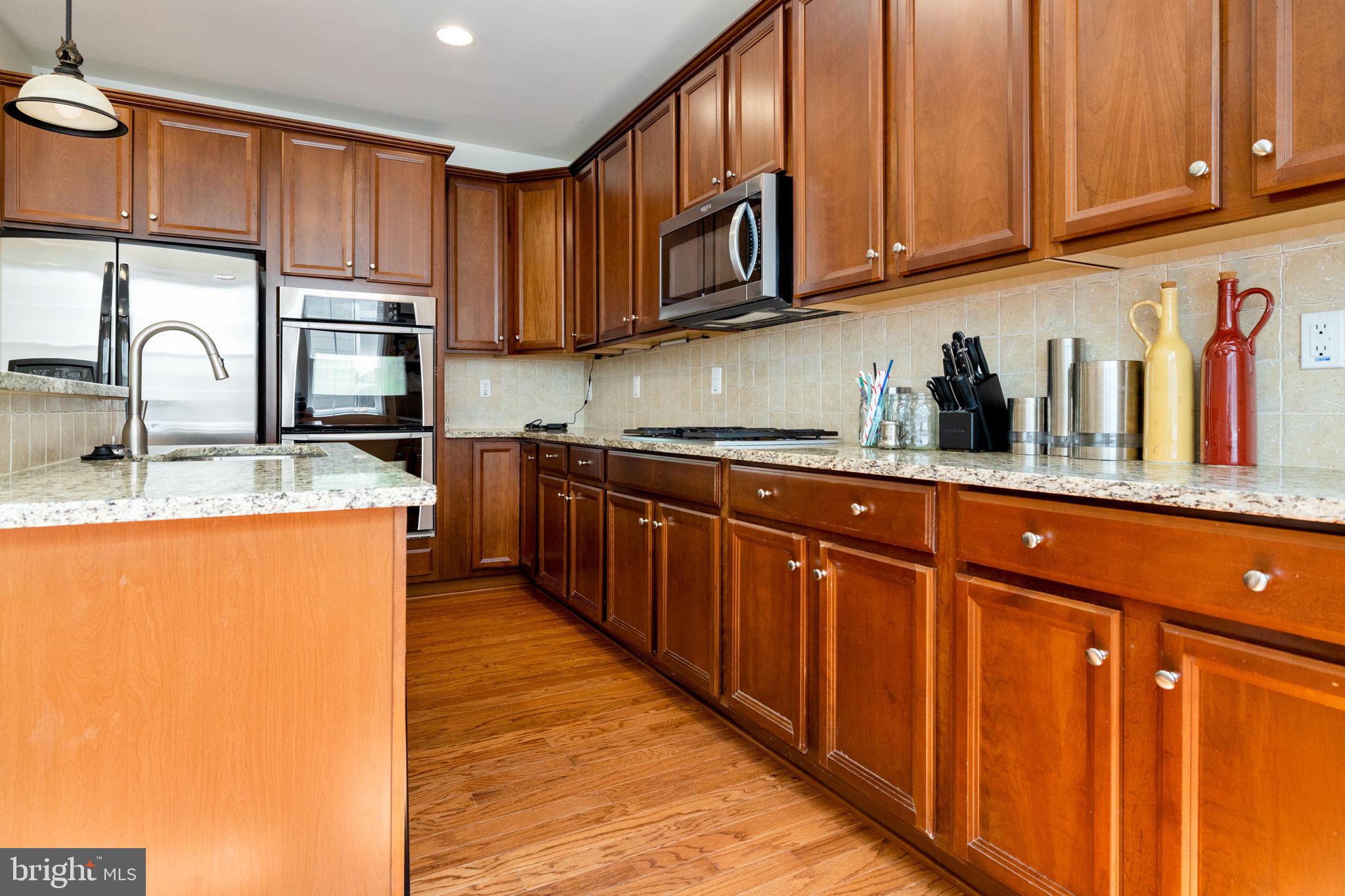 LANSDOWNE TOWN CENTER - Residential