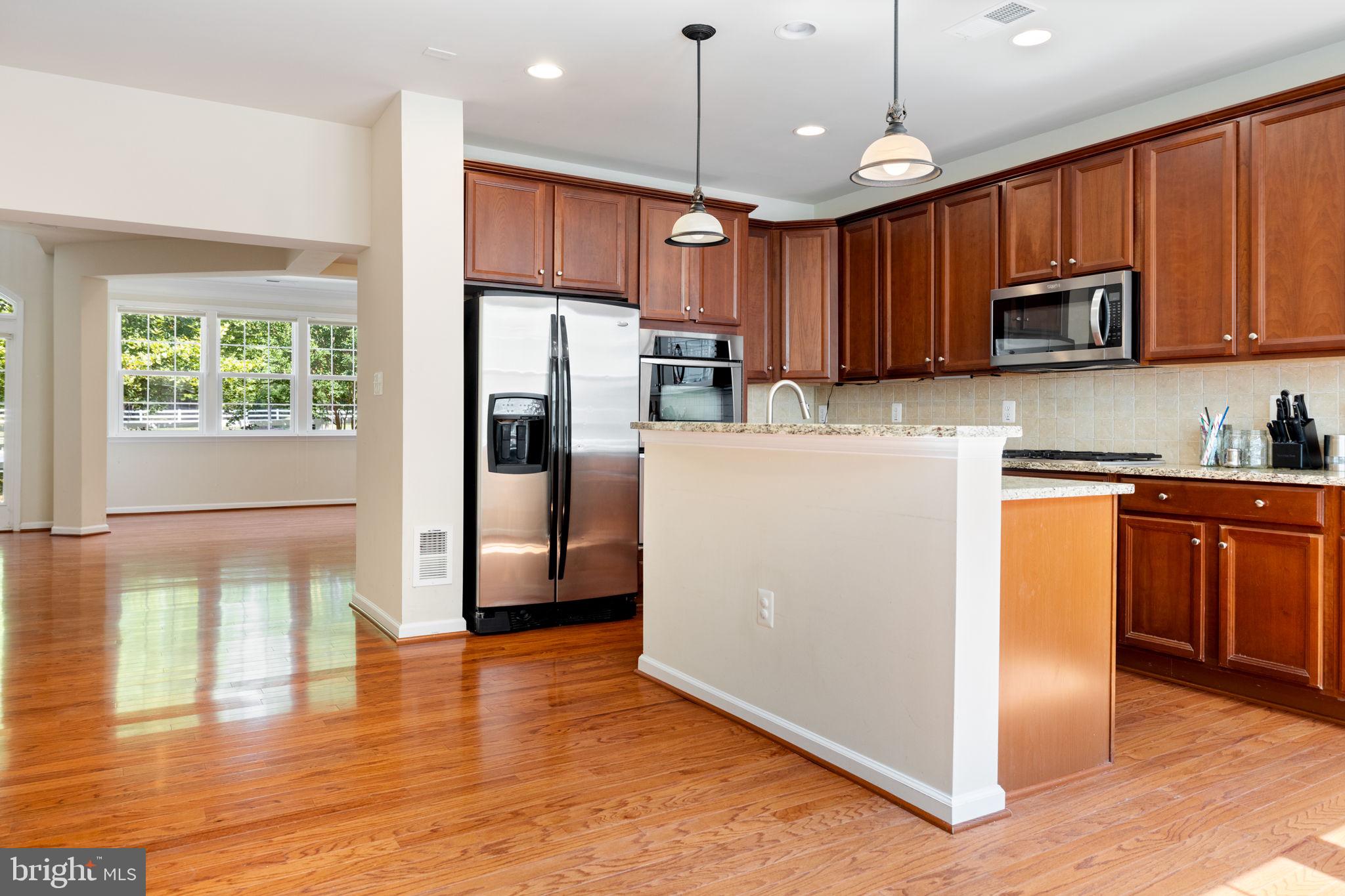 LANSDOWNE TOWN CENTER - Residential