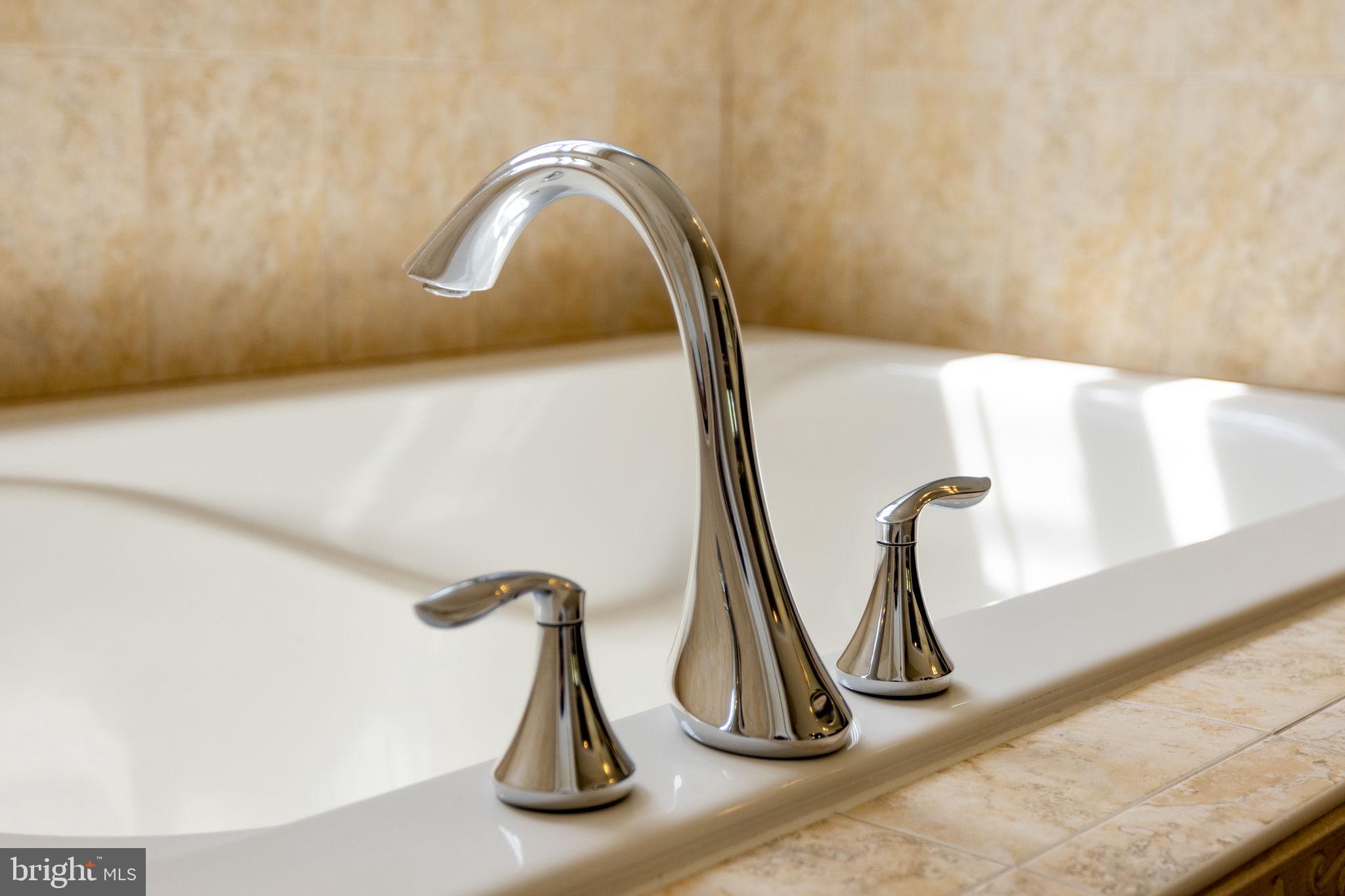 LANSDOWNE TOWN CENTER - Residential