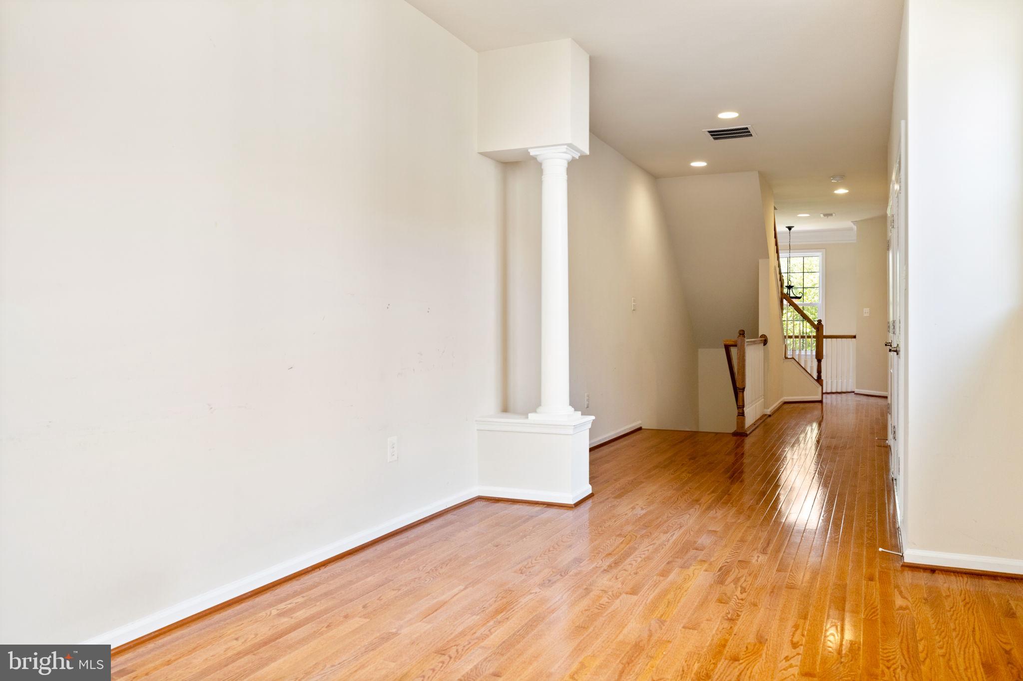 LANSDOWNE TOWN CENTER - Residential